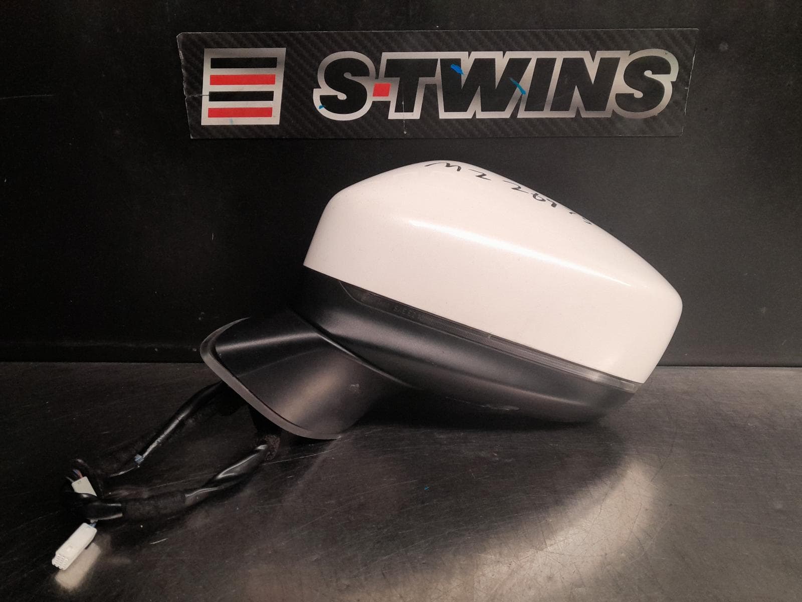 Used auto part listing image: 2019 MAZDA CX8 LEFT DOOR MIRROR KG, W/ CAMERA TYPE, 05/18-12/23 0000253450