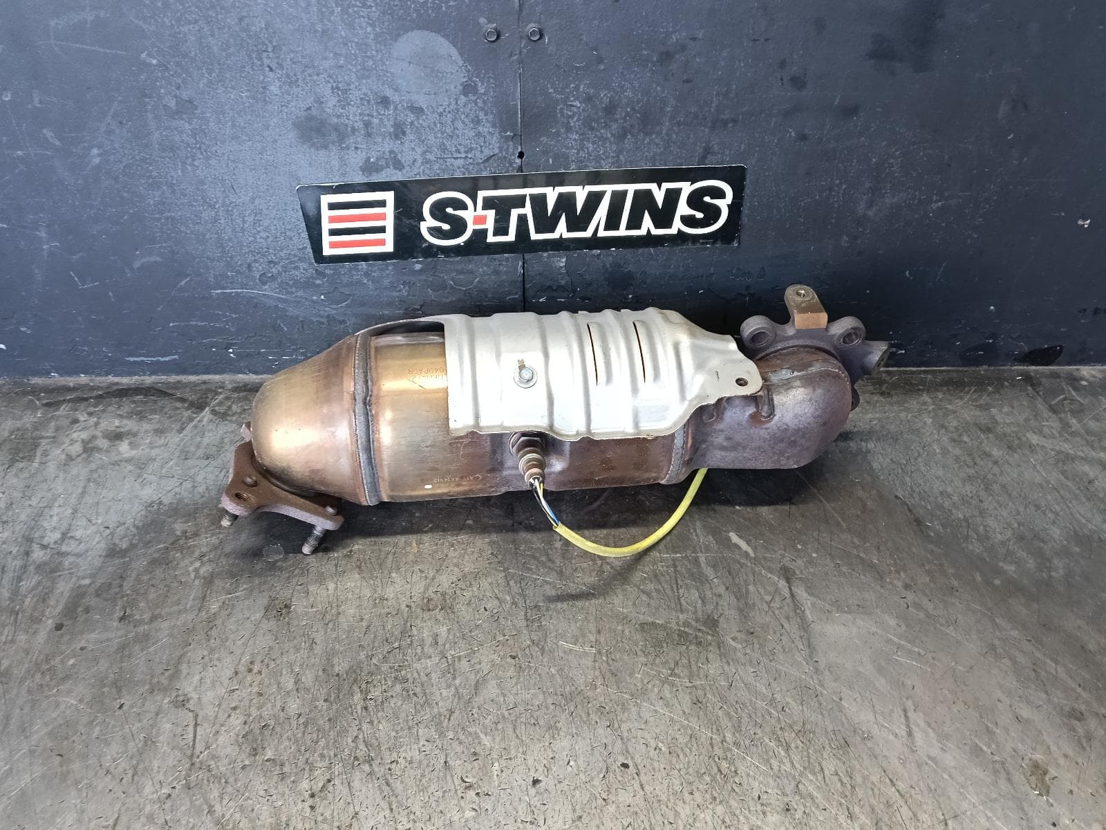 Used auto part listing image: 2021 HONDA CRV CATALYTIC CONVERTER RW, DOWNPIPE-CAT TYPE, PETROL, 1.5, TURBO, 05/17-08/23 0000421417