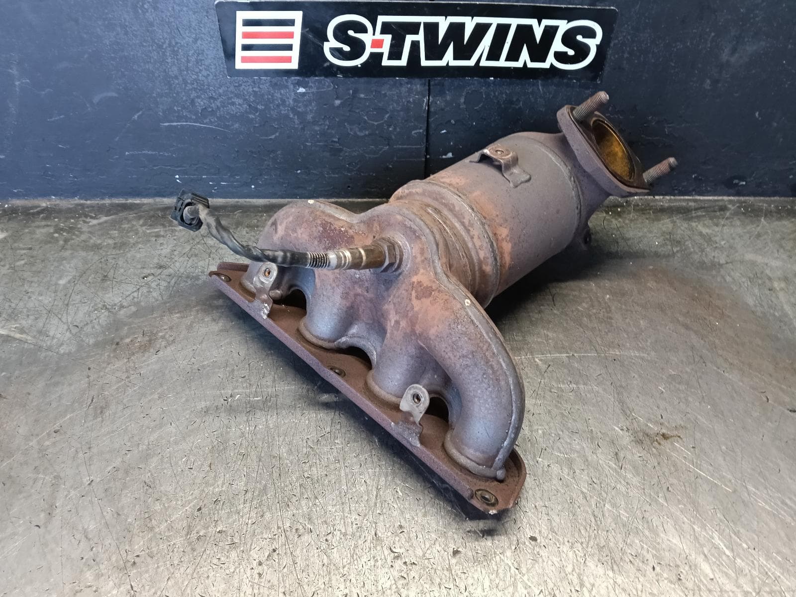Used auto part listing image: 2018 HYUNDAI I30 CATALYTIC CONVERTER MANIFOLD-CAT TYPE, 2.0, G4NC, PETROL, PD, HATCH (S. KOREA VIN KMHH), 03/17-12/23 0000419061