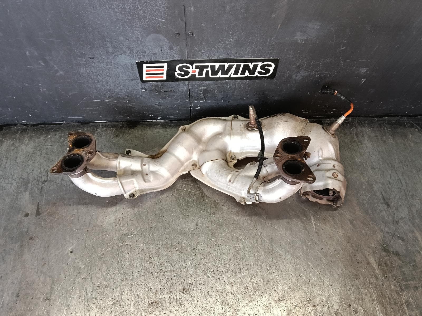 Used auto part listing image: 2017 SUBARU OUTBACK CATALYTIC CONVERTER MANIFOLD-CAT TYPE, 2.5, PETROL, 6TH GEN, 08/14-12/20 0000422134