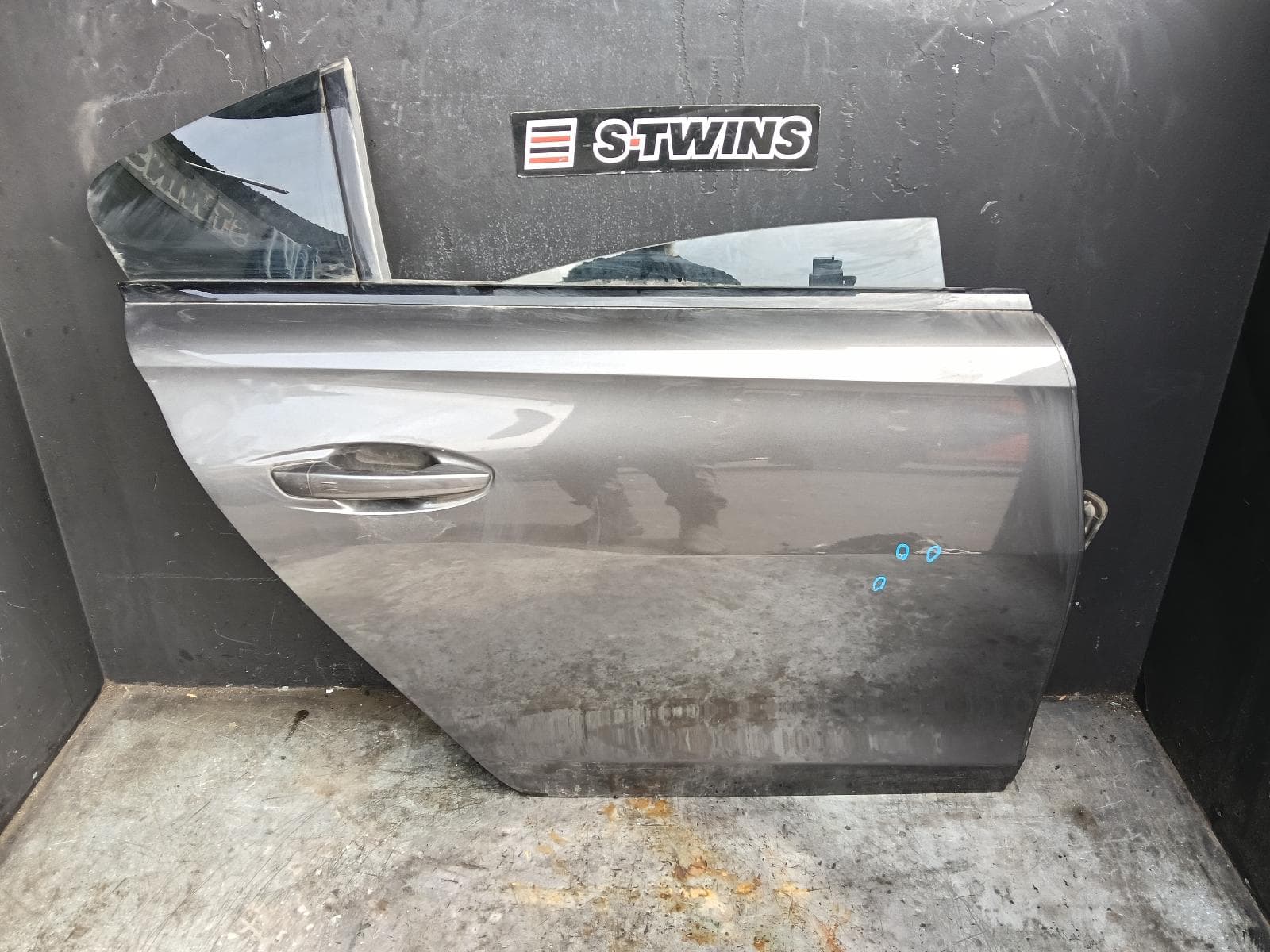 Used auto part listing image: 2021 PEUGEOT 508 RIGHT REAR DOOR SLIDING MK2, HATCH/WAGON, 05/19