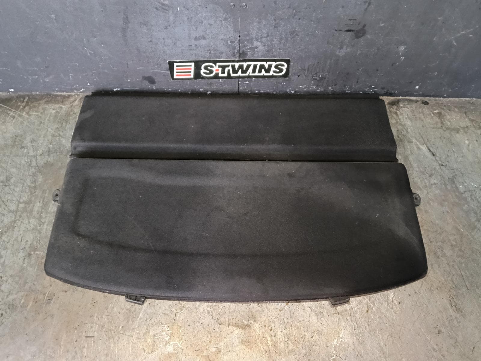 Used auto part listing image: 2021 PEUGEOT 508 PARCEL SHELF CARGO BLIND R8, HATCH, HARD BOARD ASSY, 2 PIECE, 05/19-09/24
