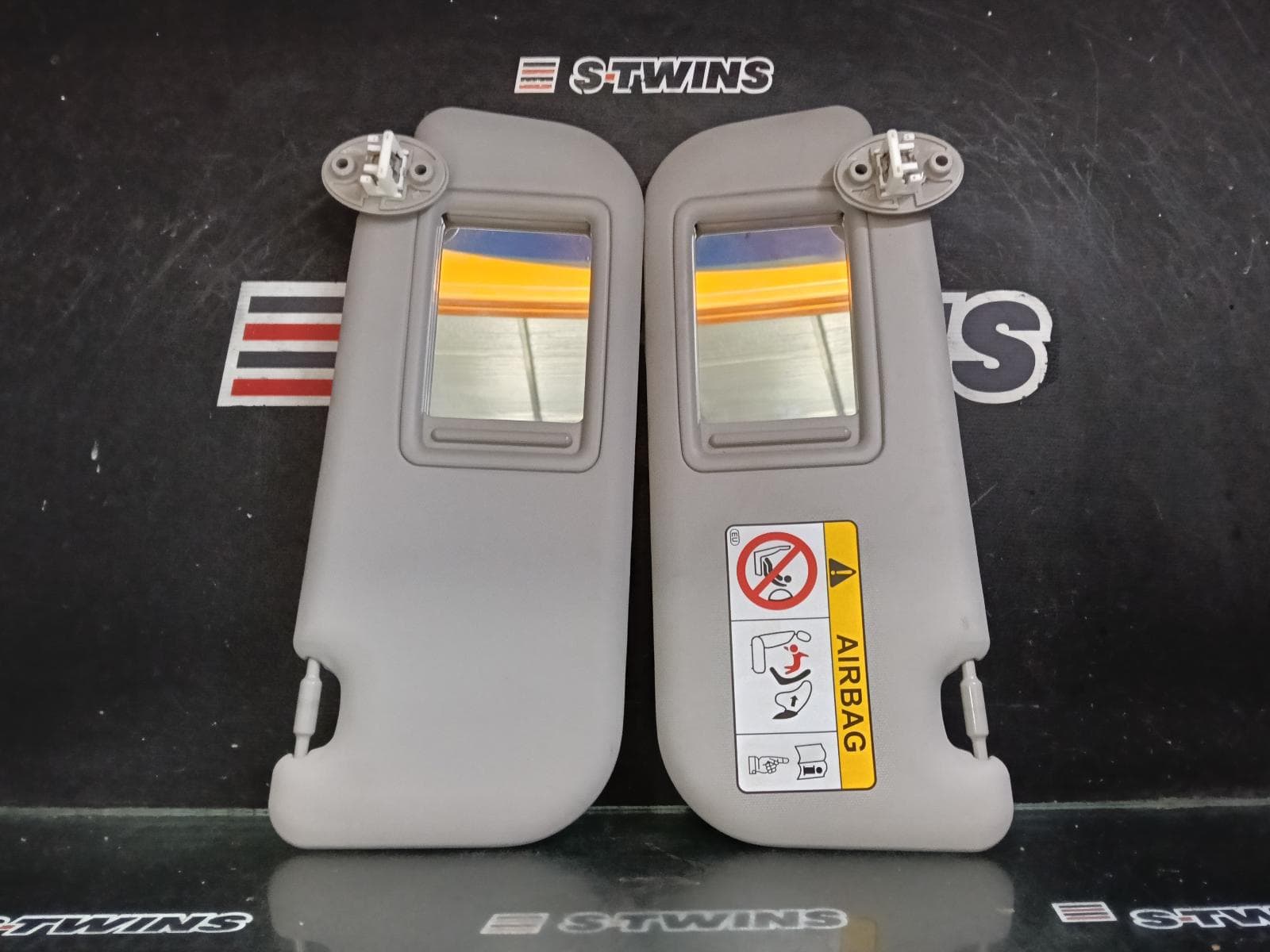 Used auto part listing image: 2020 TOYOTA RAV4 SUNVISOR PAIR, A50, 11/18-12/25