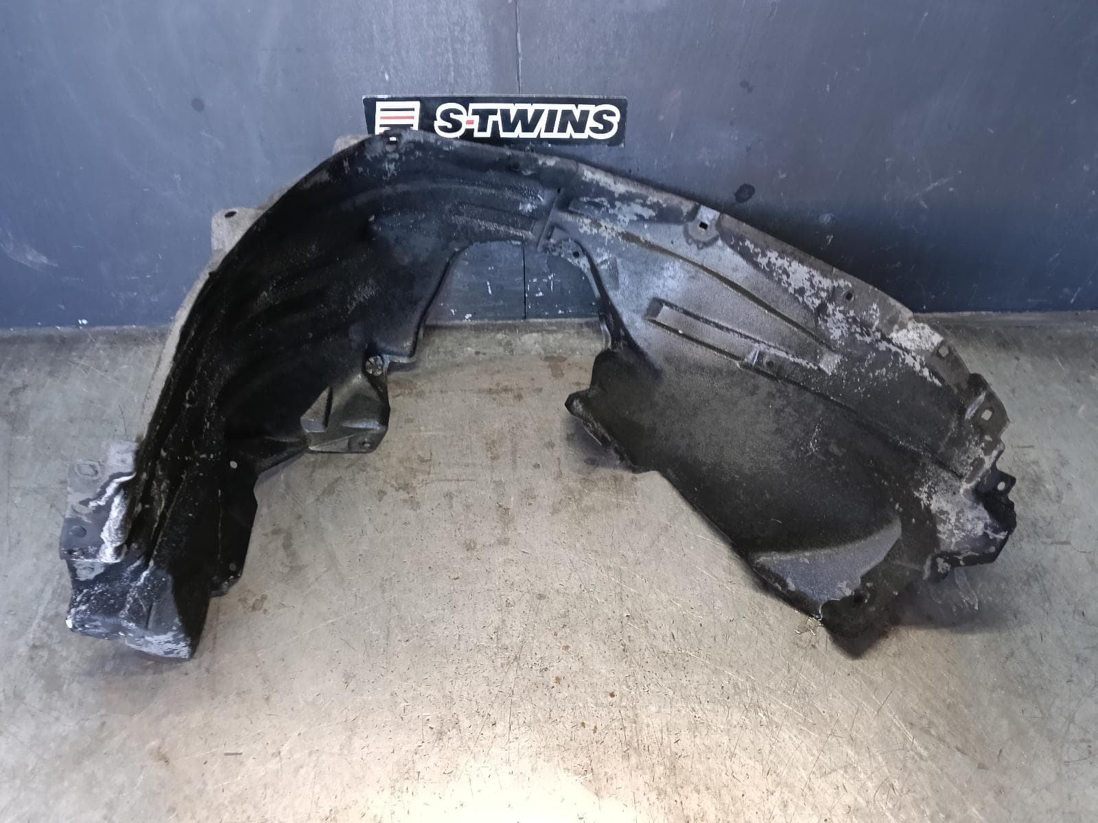 Used auto part listing image: 2020 TOYOTA RAV4 LEFT GUARD LINER FRONT, XA50, 11/18-12/25