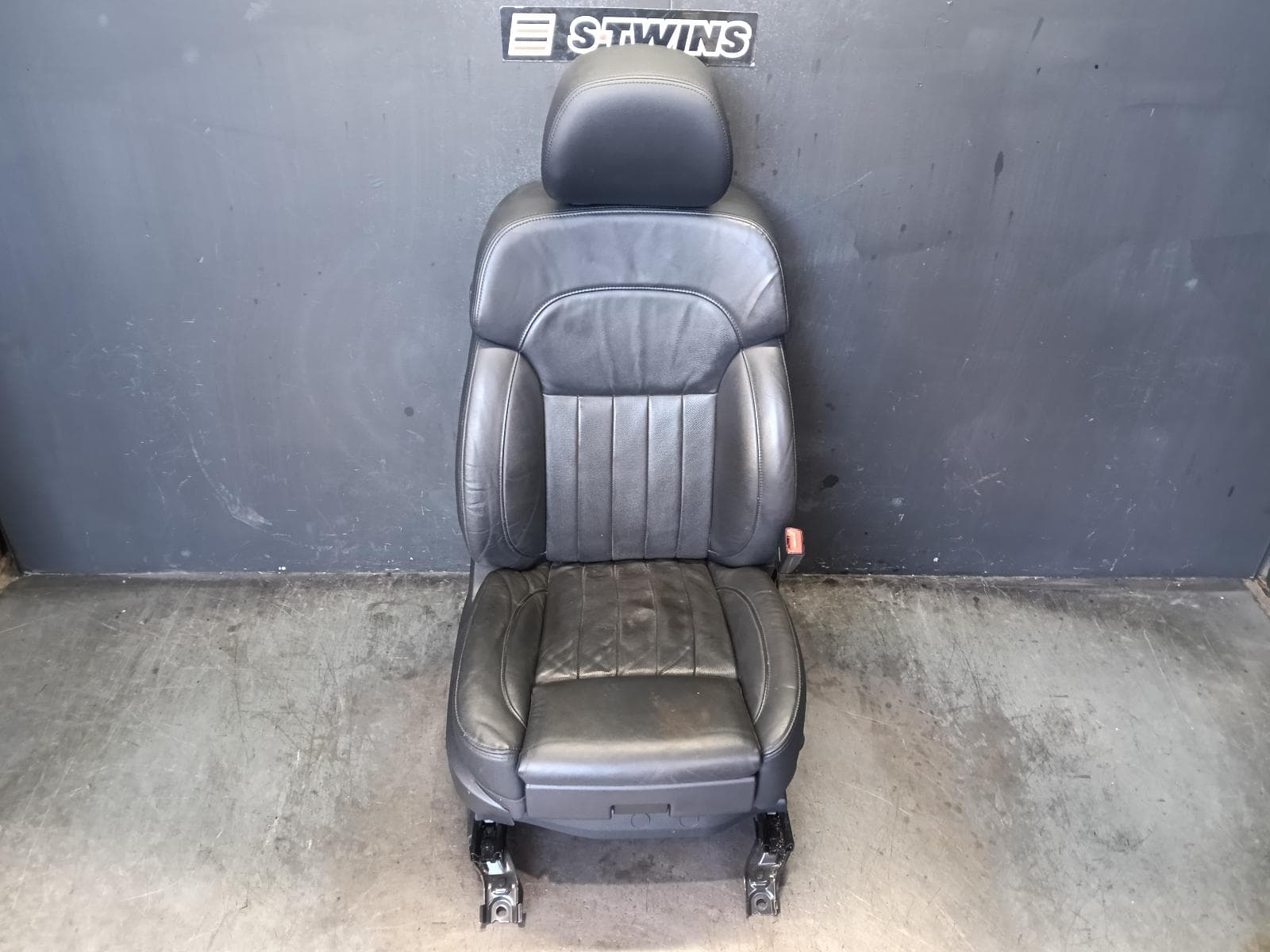 Used auto part listing image: 2019 HAVAL H9 FRONT SEAT RH FRONT, LEATHER, 05/15-12/21