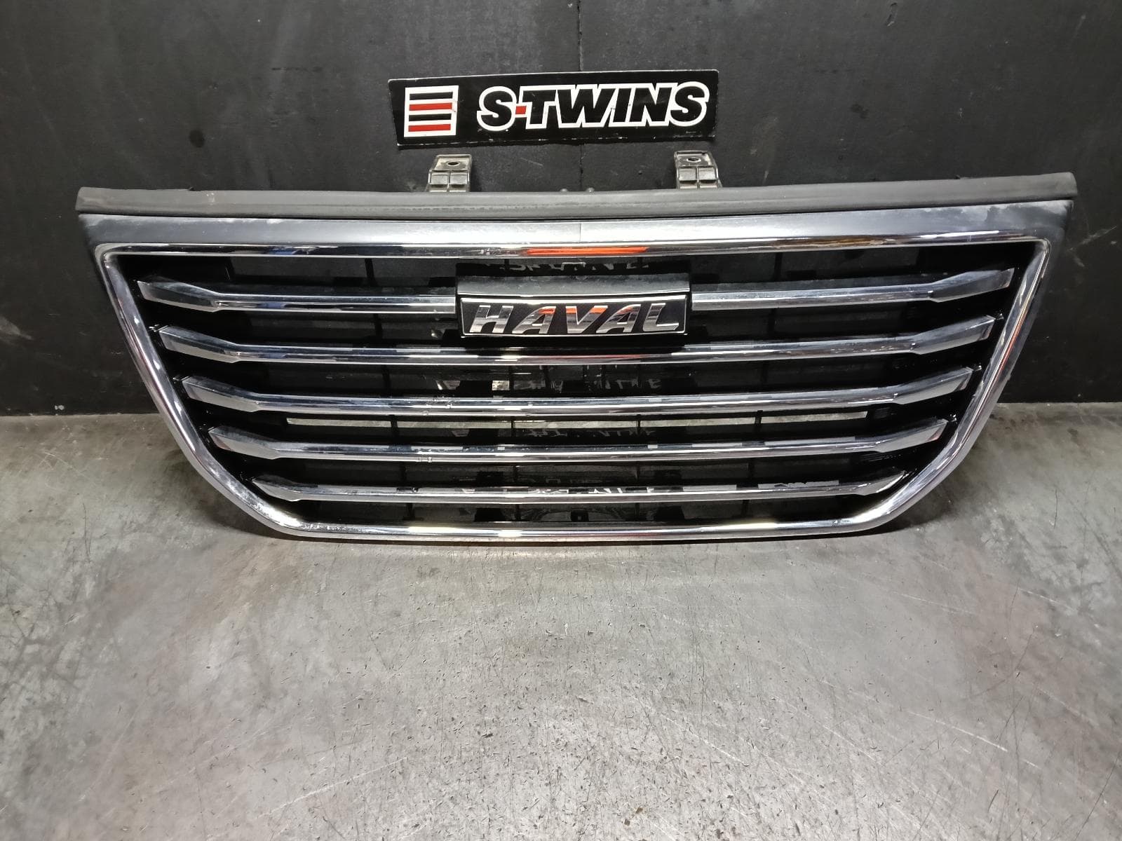 Used auto part listing image: 2019 HAVAL H9 GRILLE 05/15-12/21