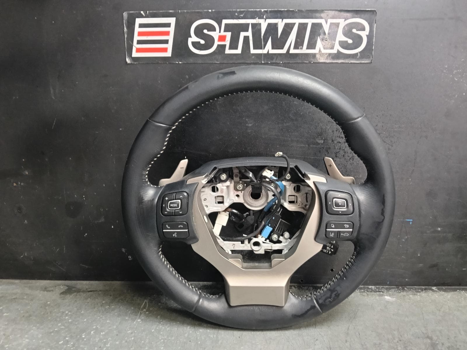 Used auto part listing image: 2015 LEXUS NX STEERING WHEEL AGZ/AYZ 02/14-12/21
