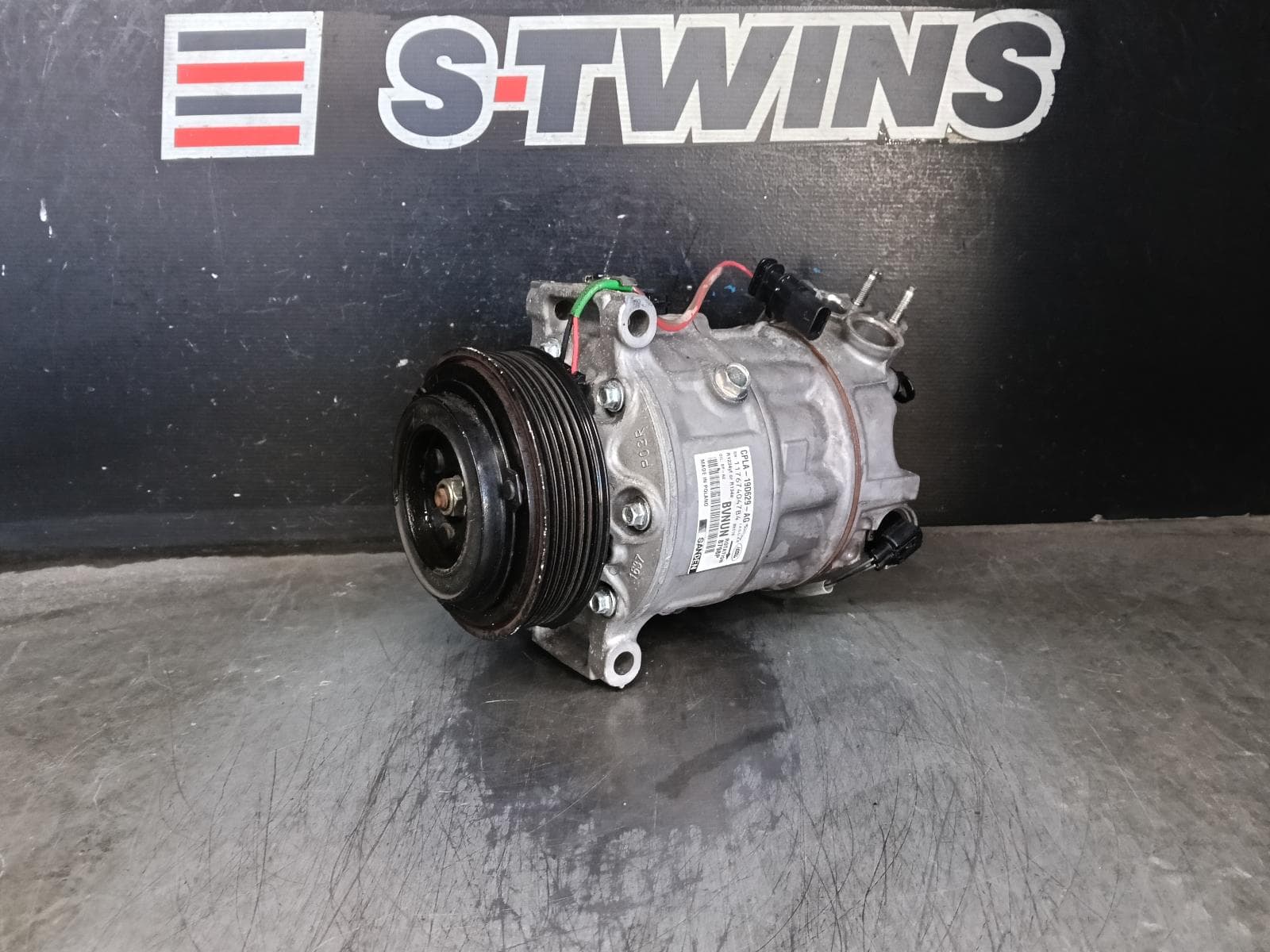 Used auto part listing image: 2017 LAND ROVER RANGEROVER SPORT A C COMPRESSOR L494, DIESEL, 3.0, TURBO, 06/13-04/22