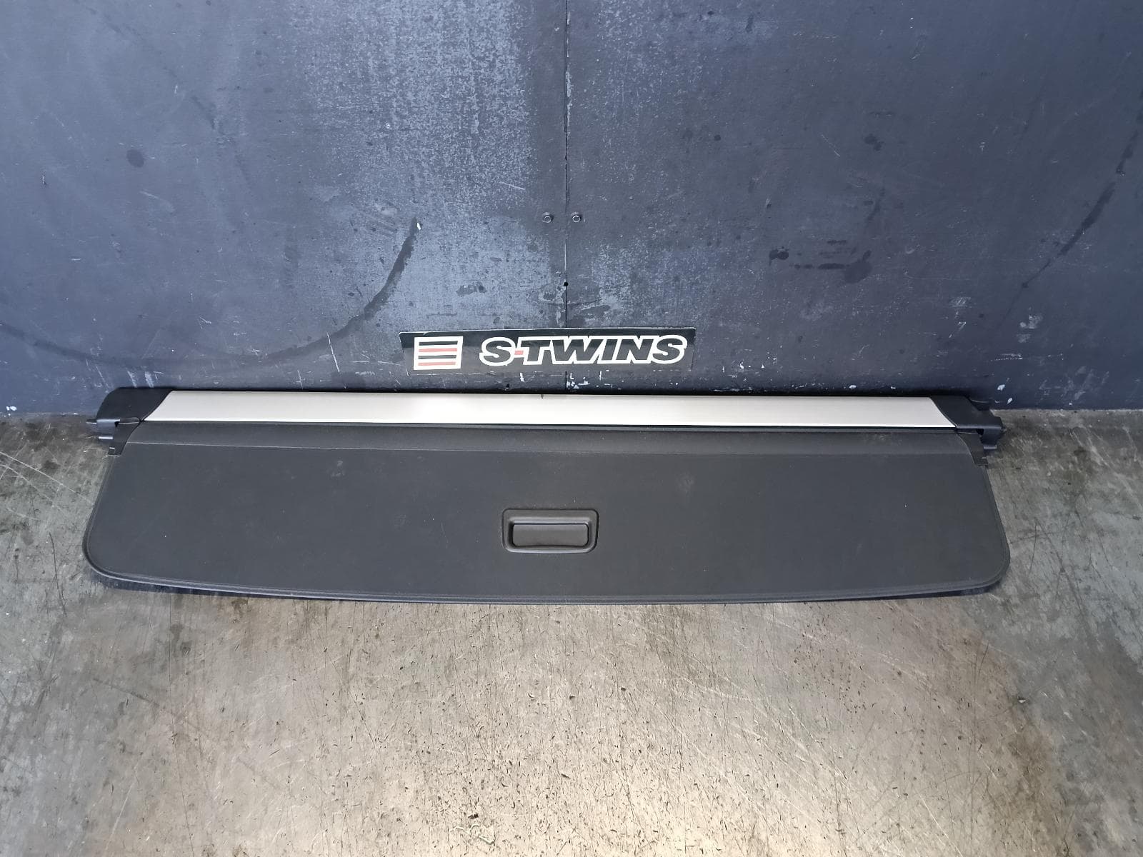 Used auto part listing image: 2017 LAND ROVER RANGEROVER SPORT PARCEL SHELF CARGO BLIND L494, 12/13-04/22