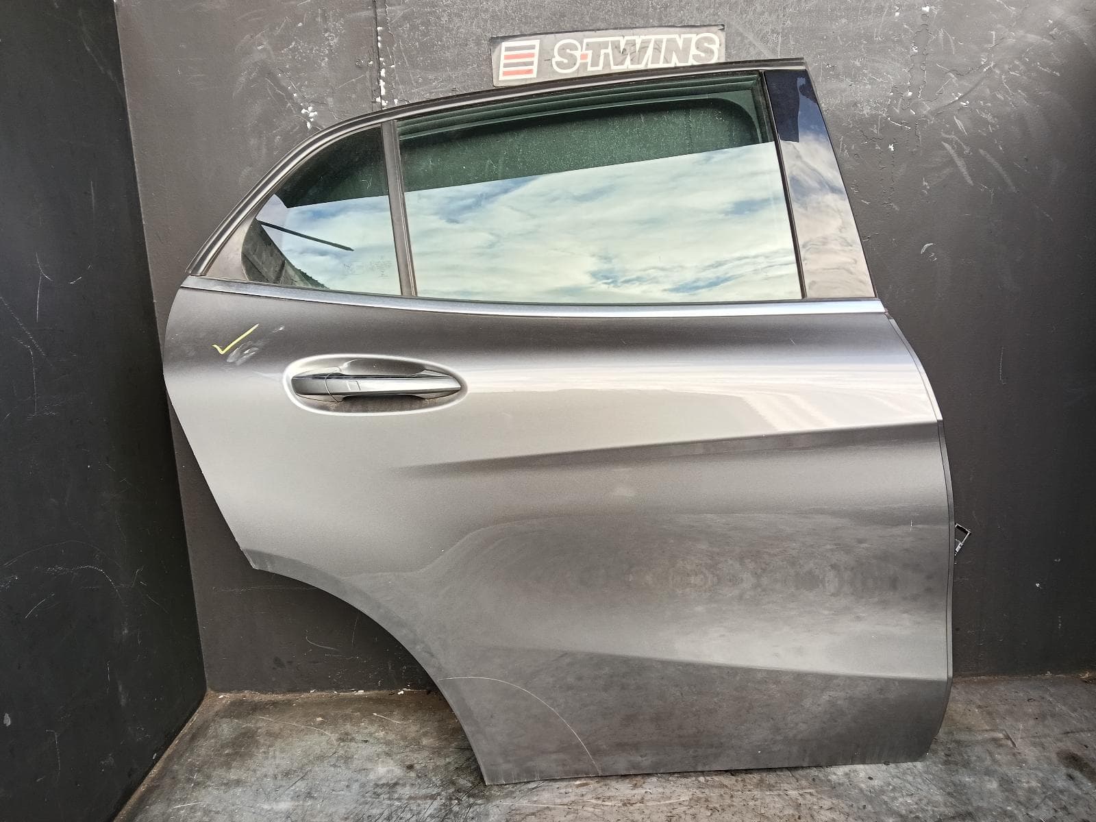 Used auto part listing image: 2018 MERCEDES GLA CLASS RIGHT REAR DOOR SLIDING X156, 04/14-01/20