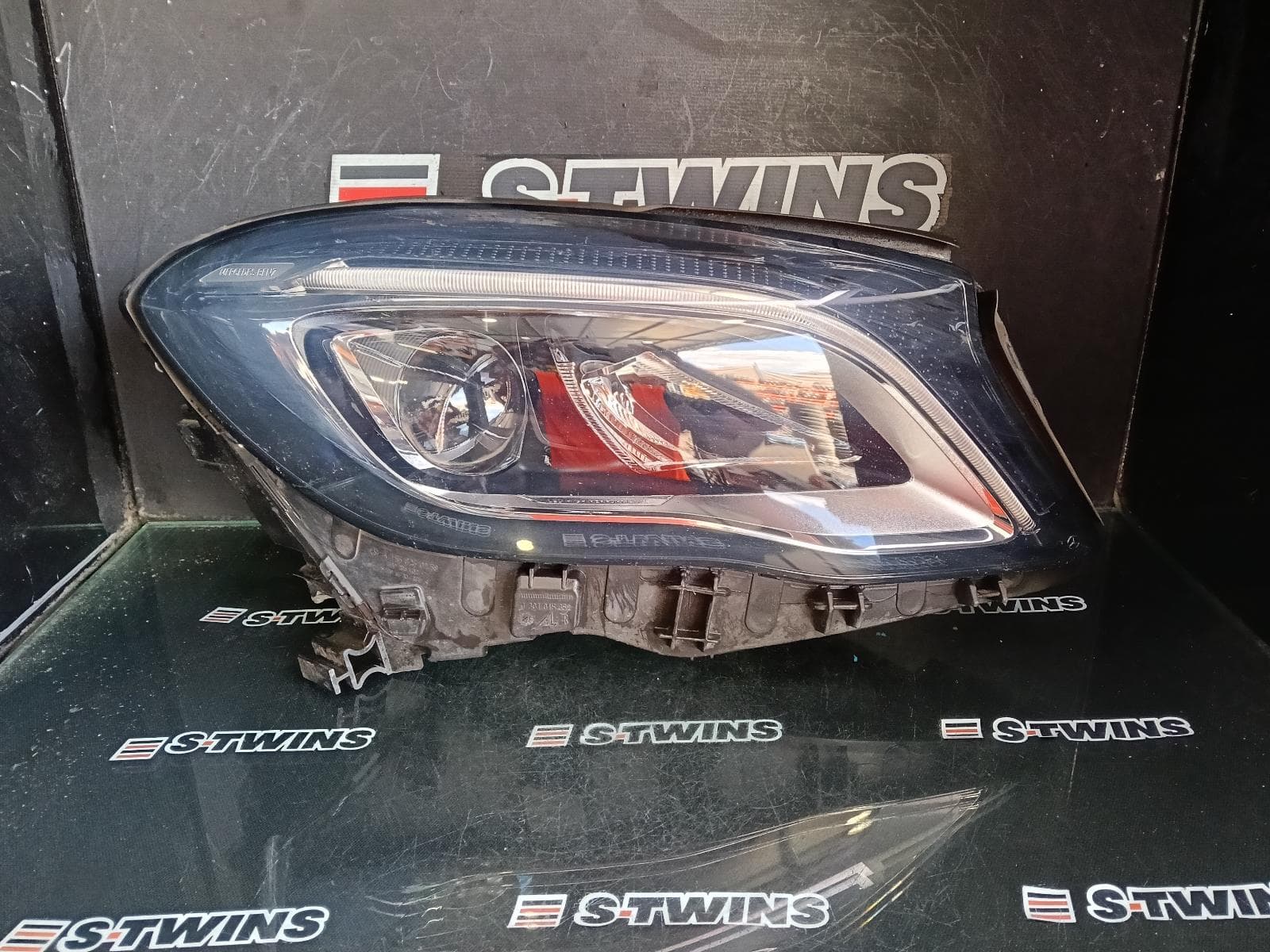Used auto part listing image: 2018 MERCEDES GLA CLASS RIGHT HEADLAMP X156, LED TYPE, 03/17-01/20