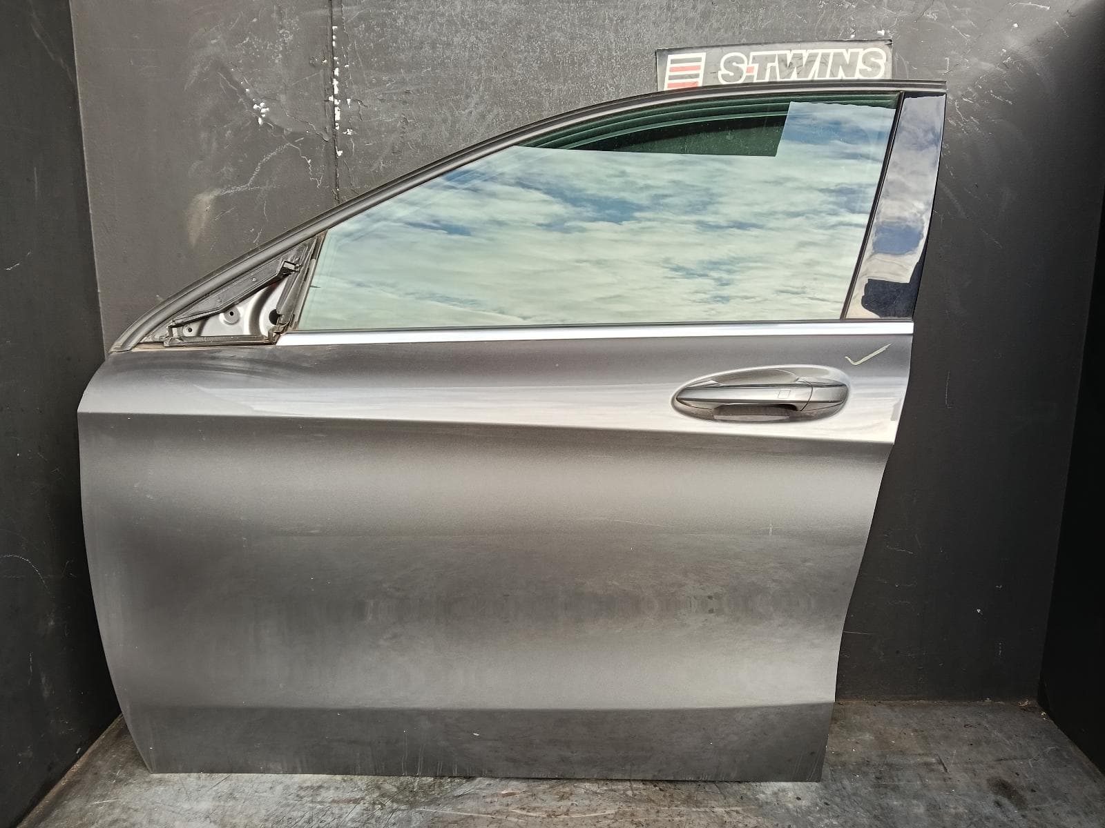 Used auto part listing image: 2018 MERCEDES GLA CLASS LEFT FRONT DOOR X156, 04/14-01/20