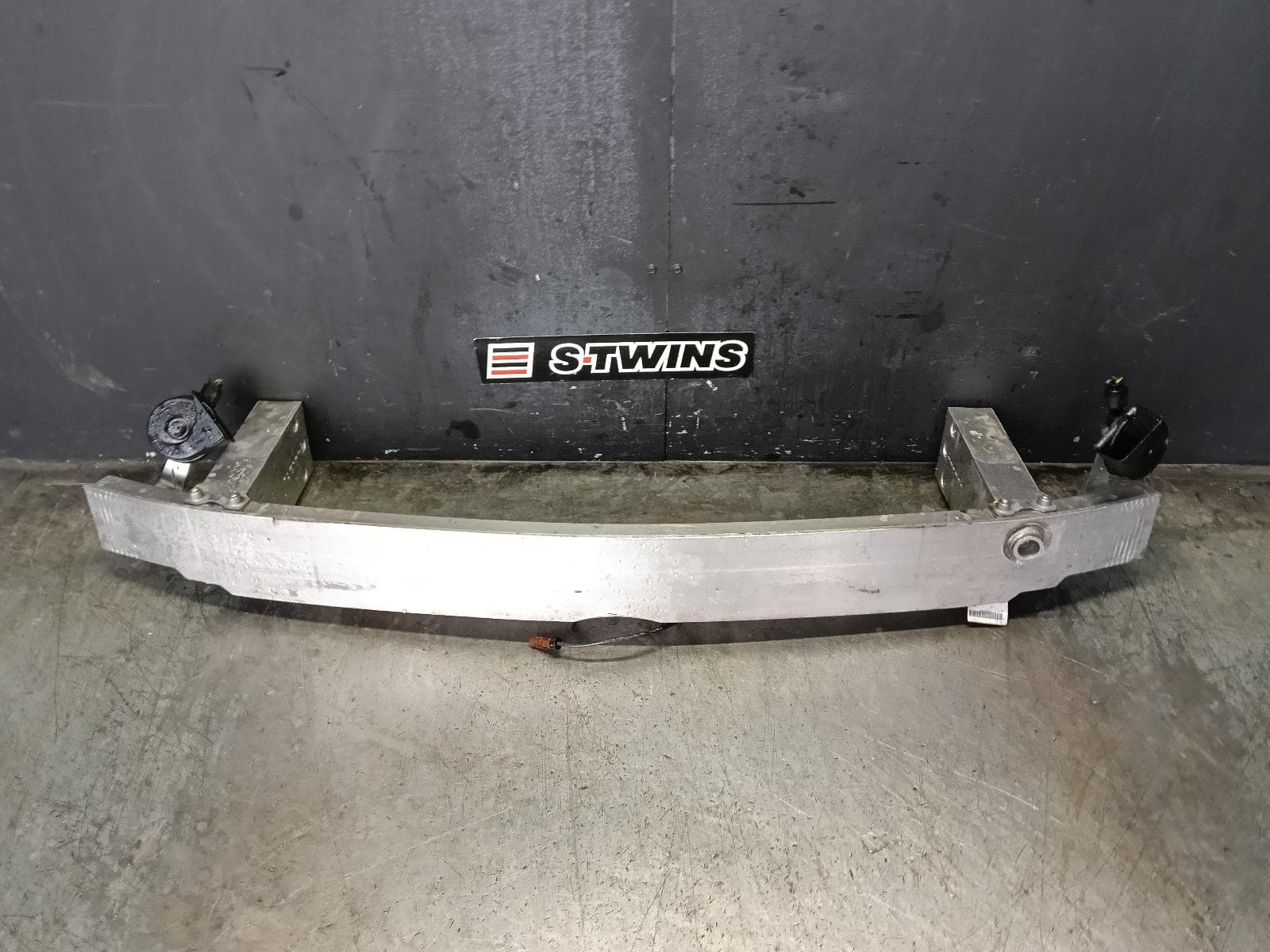 Used auto part listing image: 2018 MERCEDES GLA CLASS F BAR REINFORC BRACK MAIN REINFORCEMENT, X156, 04/14-01/20