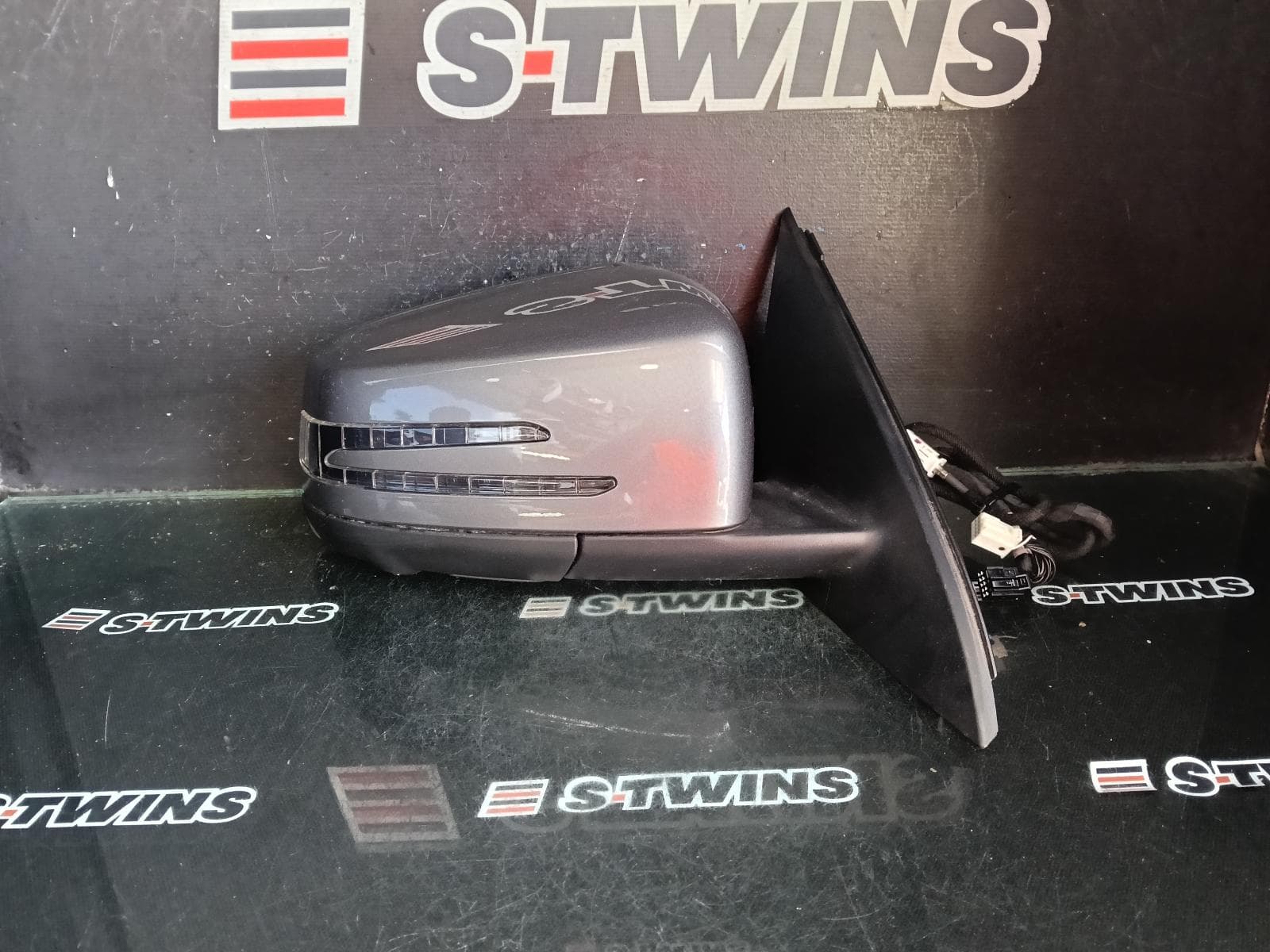 Used auto part listing image: 2018 MERCEDES GLA CLASS RIGHT DOOR MIRROR X156, W/ BLIND SPOT ASSIST, POWER FOLD, NON 360 CAMERA & NON MEMORY TYPE, 04/14-01/20