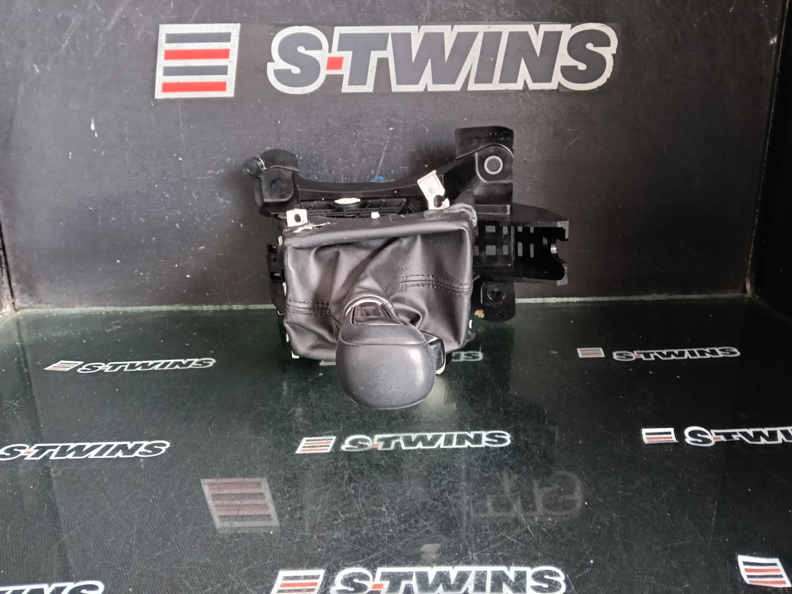 Used auto part listing image: 2023 MAZDA 3 GEAR STICK SHIFTER BP, AUTO T/M, 03/19