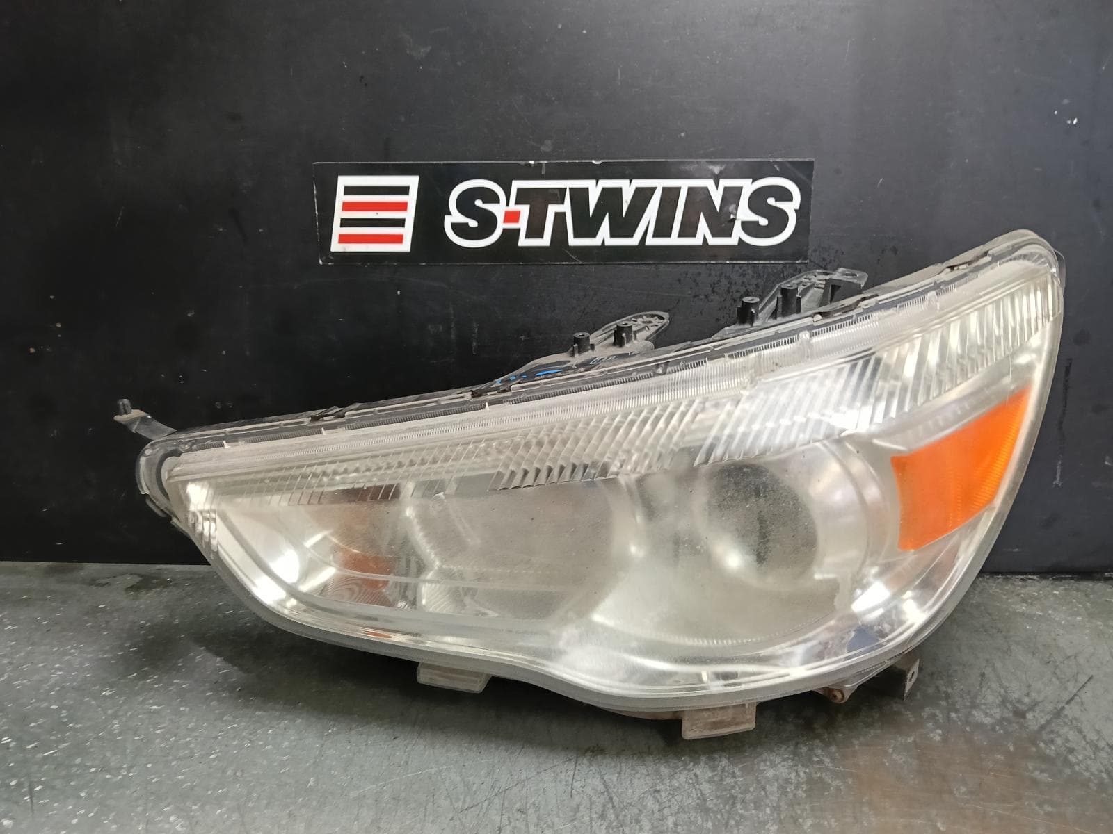 Used auto part listing image: 2014 MITSUBISHI ASX LEFT HEADLAMP XB-XC, HALOGEN, W/ DAYTIME RUNNING LAMP TYPE, 04/14-07/19
