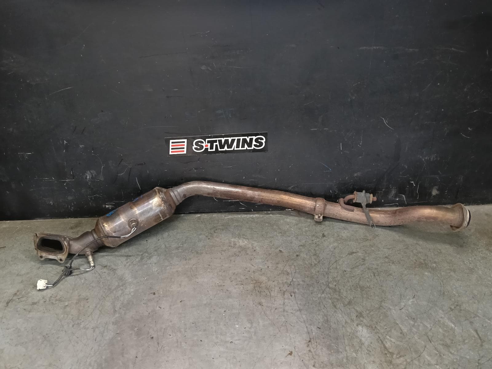 Used auto part listing image: 2017 JEEP GRANDCHEROKEE CATALYTIC CONVERTER MANIFOLD-CAT TYPE, 3.6, PETROL, LH SIDE, WK, 04/13-02/22
