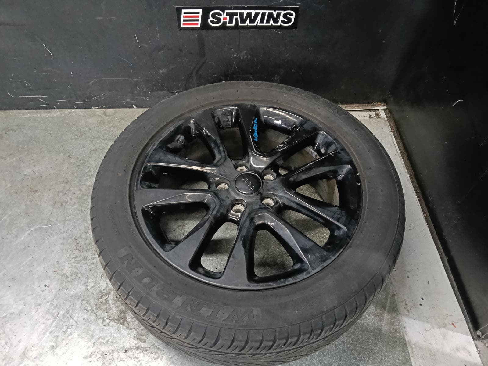 Used auto part listing image: 2017 JEEP GRANDCHEROKEE WHEEL MAG FACTORY, 20X8IN, BLACKHAWK/NIGHT EAGLE, WK, 09/16-02/22