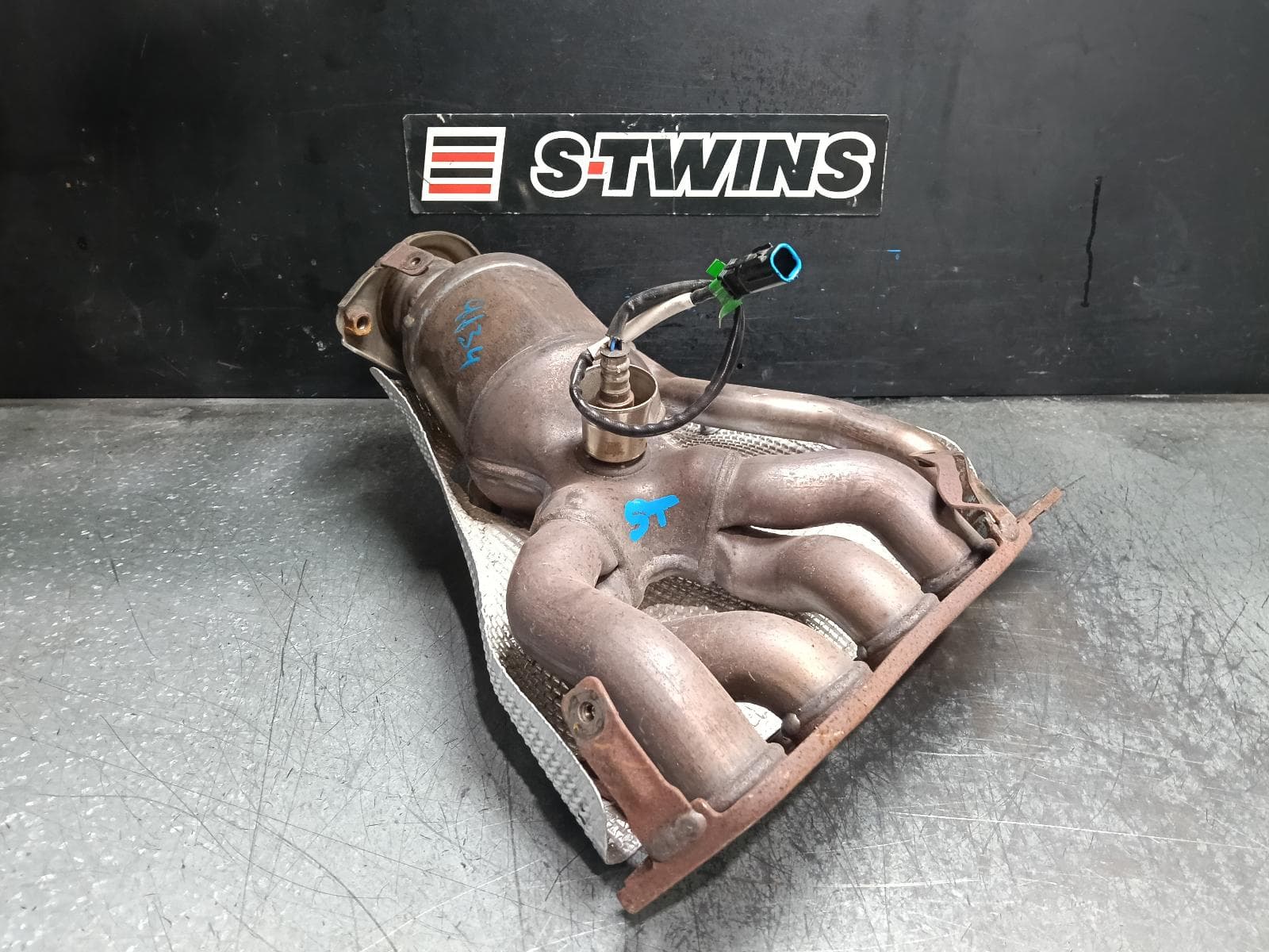 Used auto part listing image: 2019 LEXUS UX CATALYTIC CONVERTER MANIFOLD-CAT TYPE, 2.0, PETROL, M20A-FKS, X10, 10/18