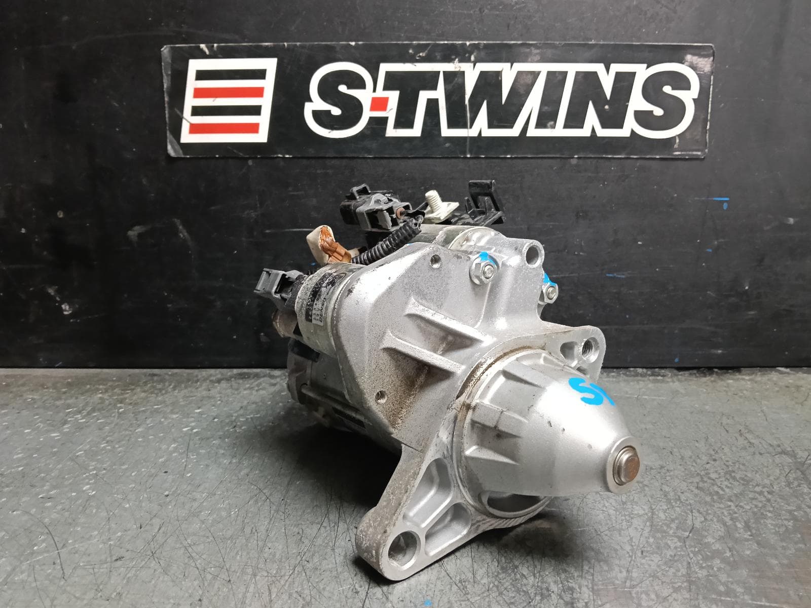 Used auto part listing image: 2019 LEXUS UX STARTER PETROL, 2.0, M20A-FKS, UX200, X10, 10/18