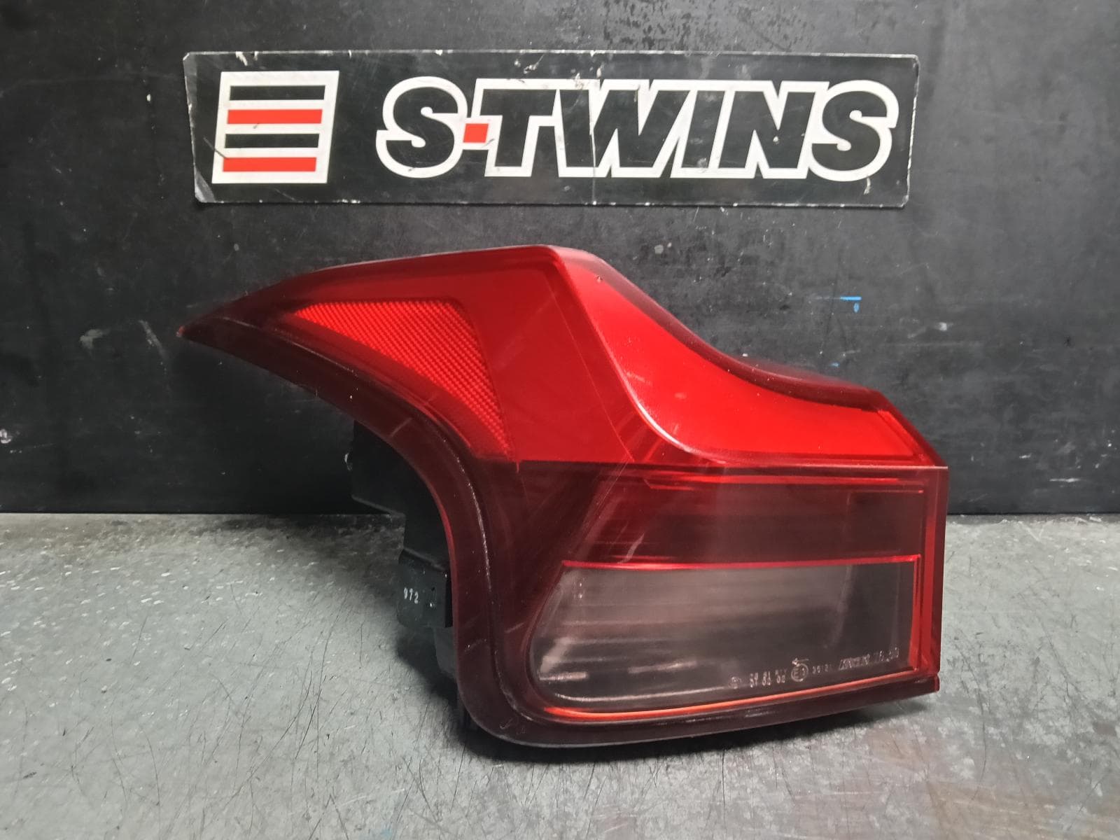 Used auto part listing image: 2019 LEXUS UX LEFT TAILLIGHT IN BODY, X10, 10/18