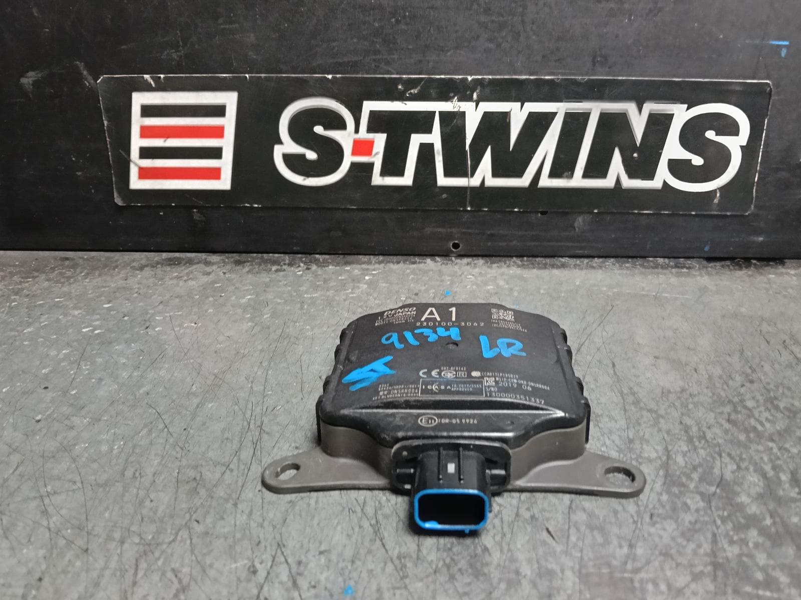 Used auto part listing image: 2019 LEXUS UX REVERSE CAMERA BLIND SPOT MONITOR SENSOR (LH REAR BEHIND BUMPER), X10, 10/18