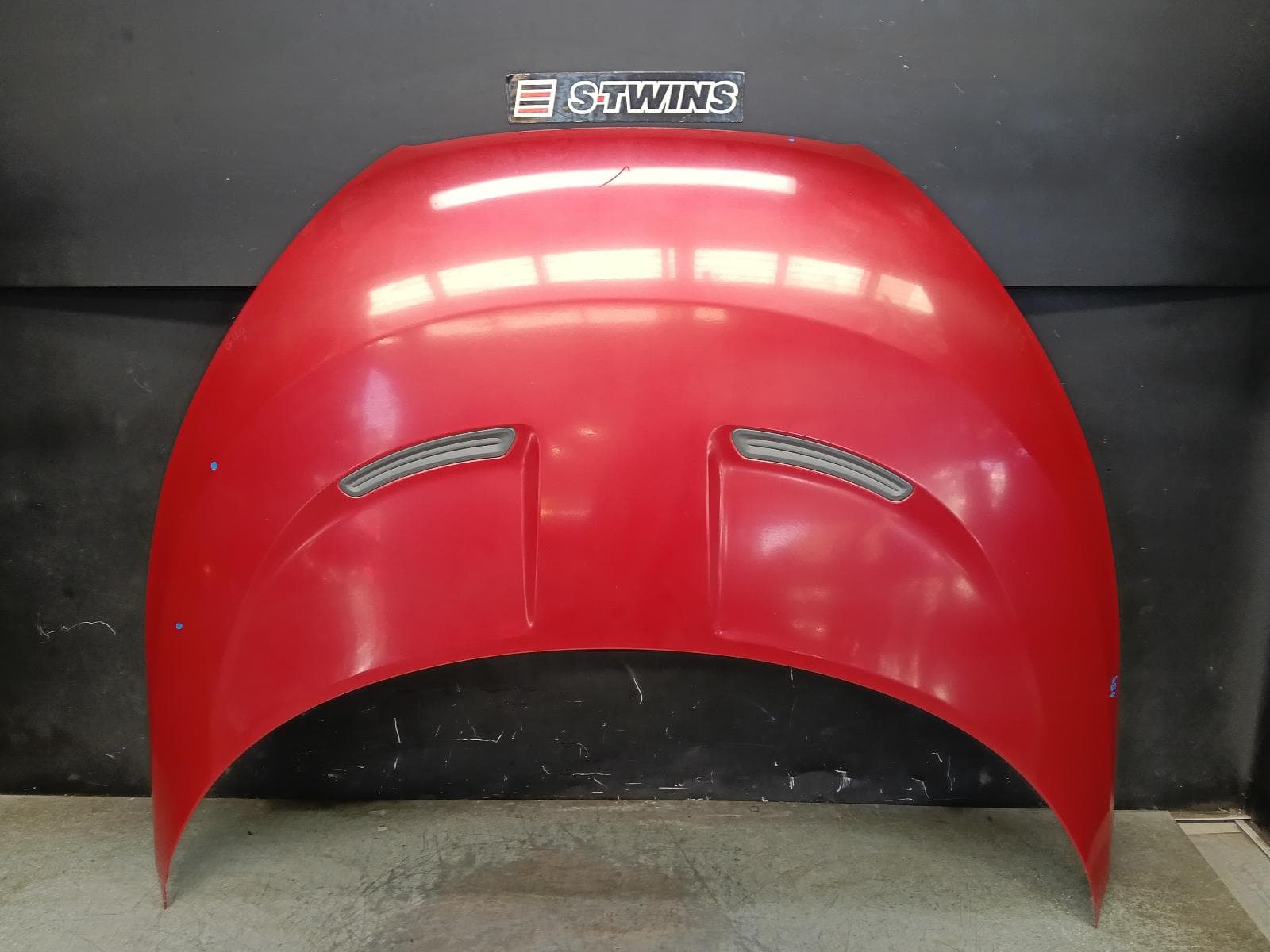 Used auto part listing image: 2015 HYUNDAI VELOSTER BONNET FS, STRUT TYPE, 10/11-04/15