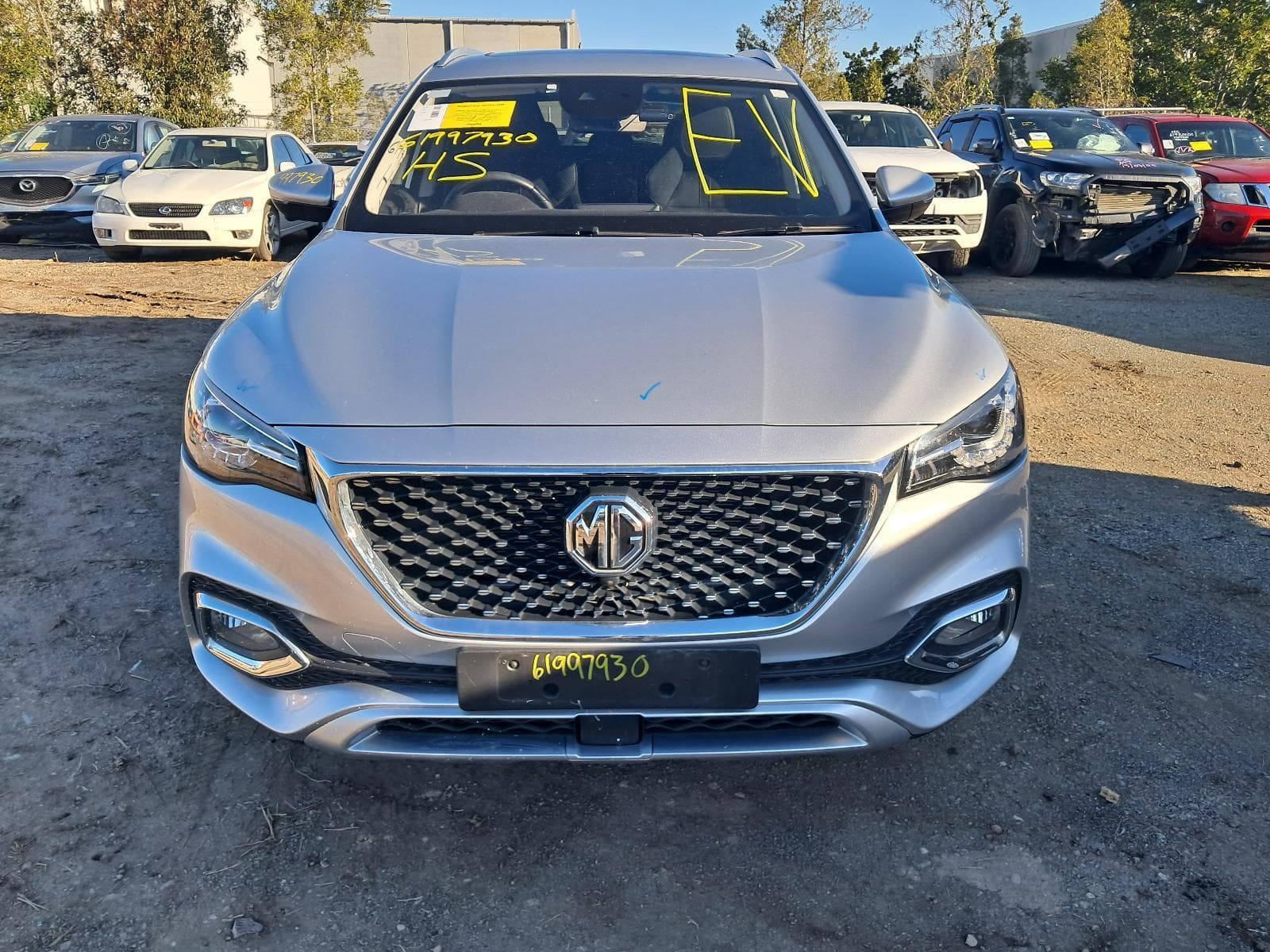 2023 MG HS 10