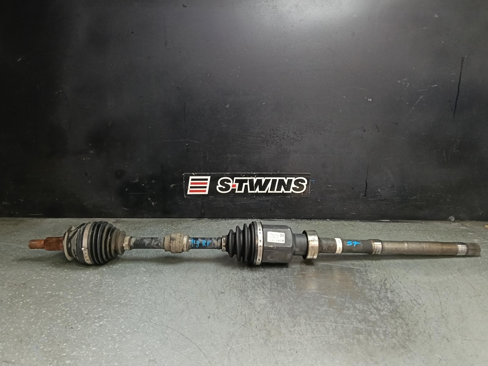 Used auto part listing image: 2017 MAZDA CX9 RIGHT DRIVESHAFT FRONT, AWD, TC, 07/16-12/24