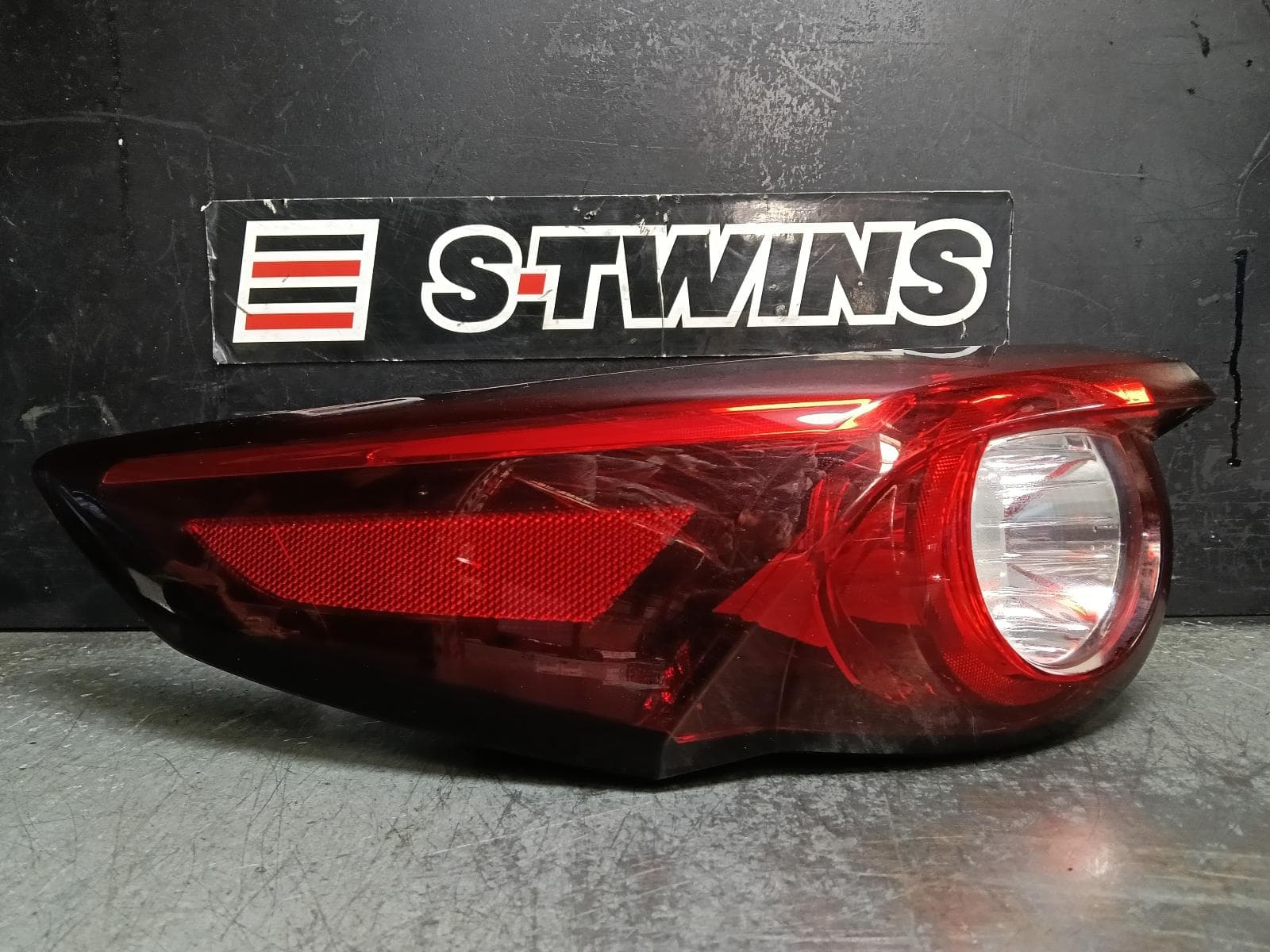Used auto part listing image: 2017 MAZDA CX9 LEFT TAILLIGHT TC, IN BODY, LED TYPE, 07/16-12/24