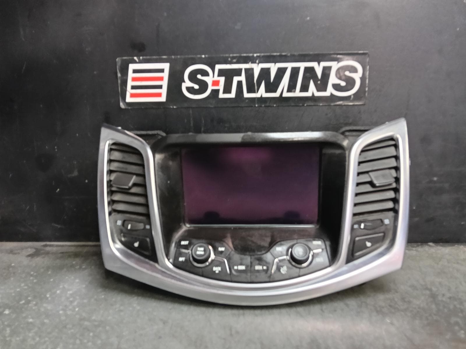Used auto part listing image: 2014 HOLDEN STATESMAN/CAPRICE DISPLAY UNIT, 8IN TOUCHSCREEN, W/ SAT NAV TYPE, WN, 05/13-12/17