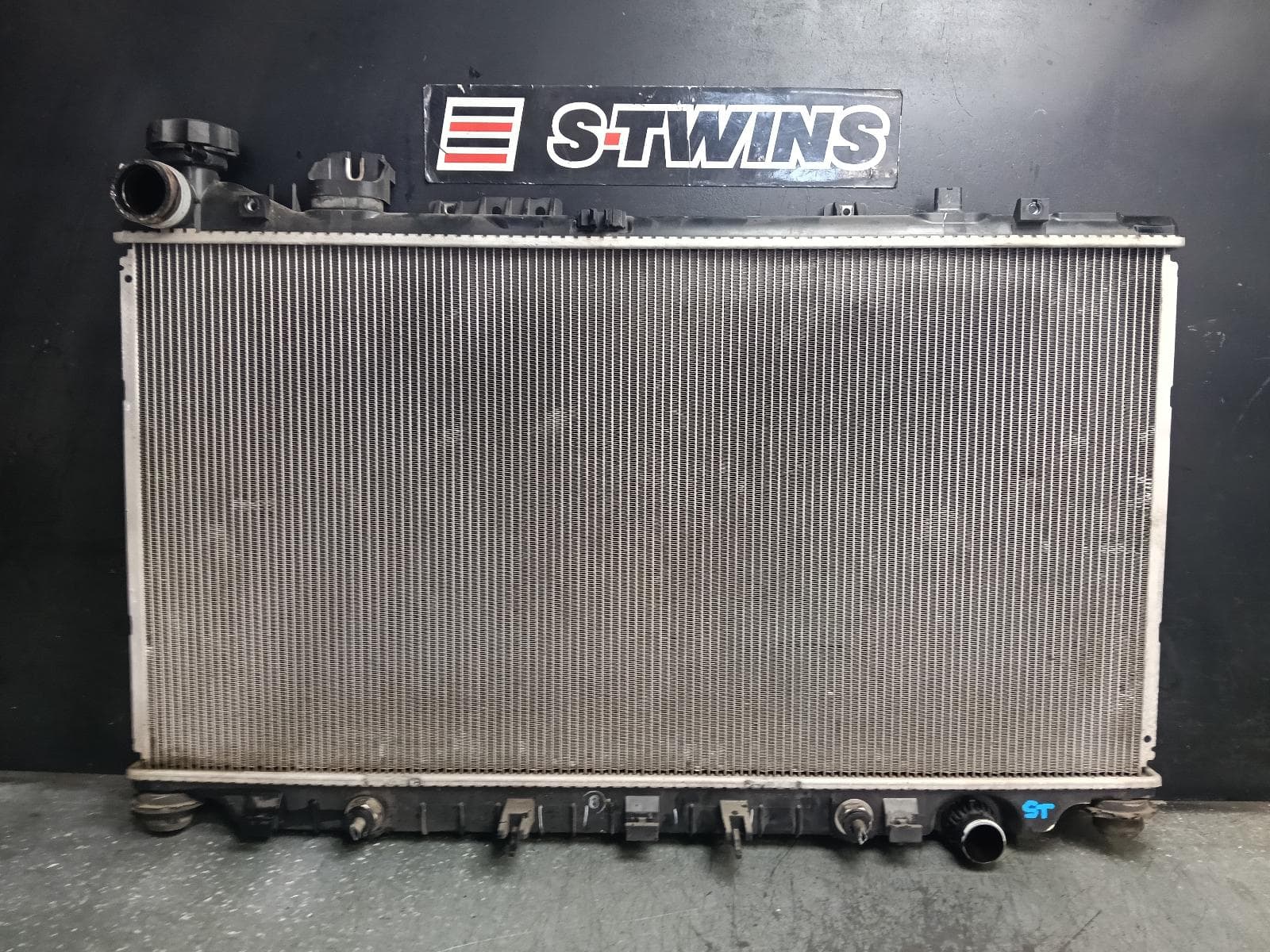 Used auto part listing image: 2014 HOLDEN STATESMAN/CAPRICE RADIATOR AUTO, 6.0, PETROL, WN, 05/13-08/15