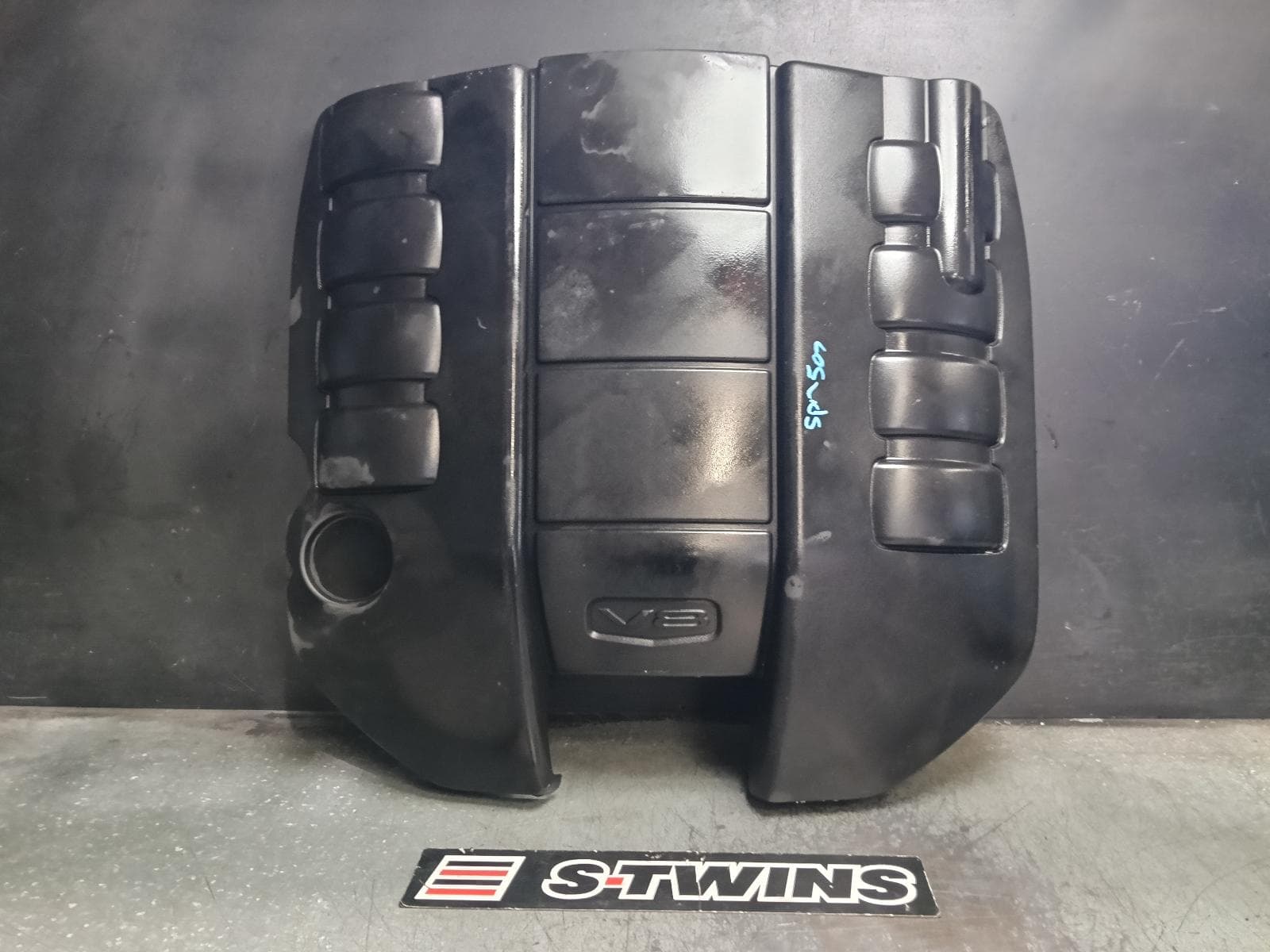Used auto part listing image: 2014 HOLDEN STATESMAN/CAPRICE ENGINE COVER 6.0, L77, WM-WN, 09/10-08/15