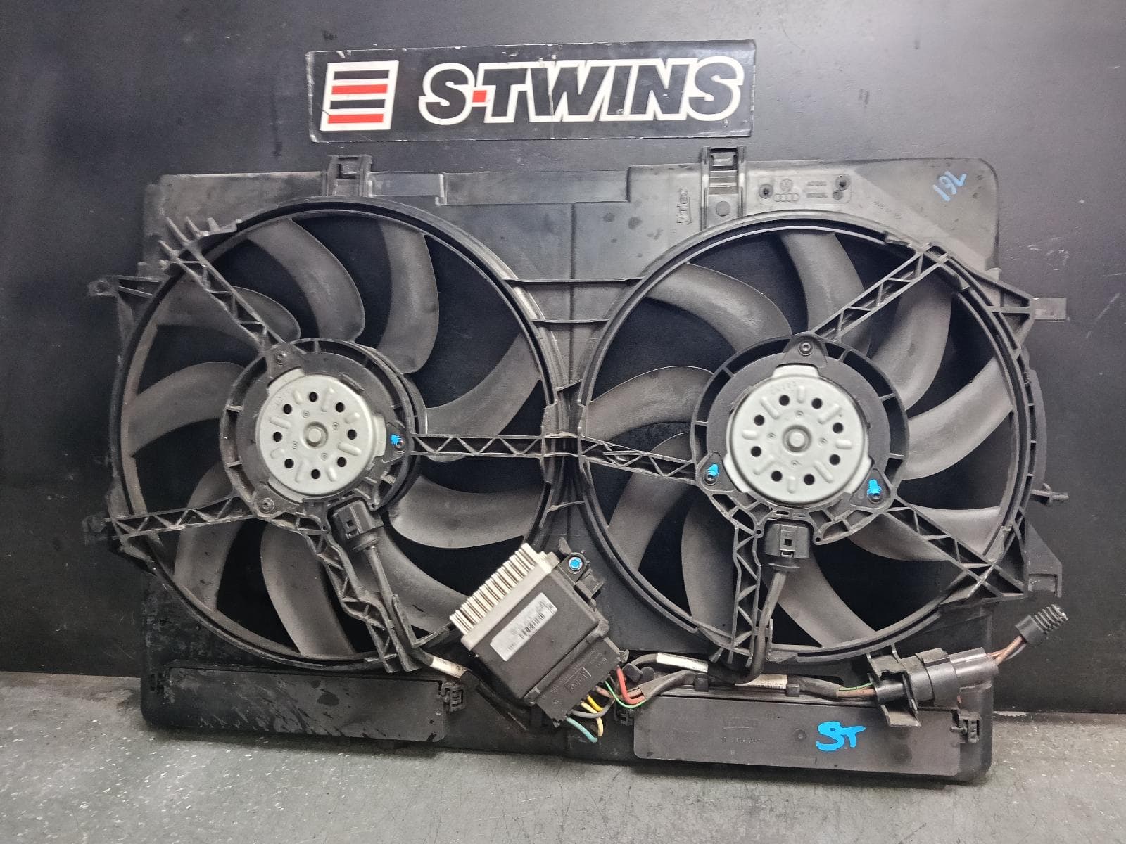 Used auto part listing image: 2012 AUDI Q3 FAN DUAL FAN ASSY, 2.0, PETROL, 8U, 03/12-12/18
