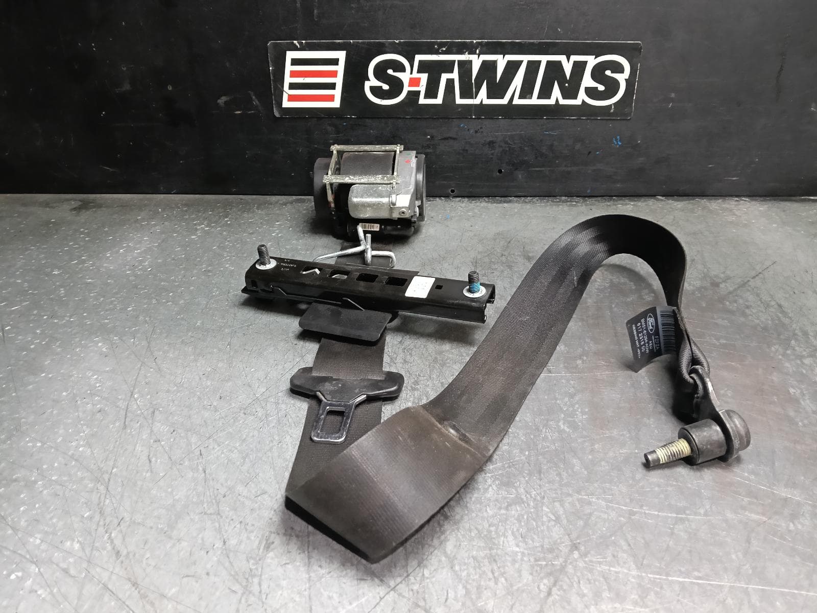 Used auto part listing image: 2016 FORD FOCUS SEAT BELT STALK RH FRONT, SEAT BELT ONLY (NO STALK), SEDAN/HATCH, LZ, 10/14-11/18