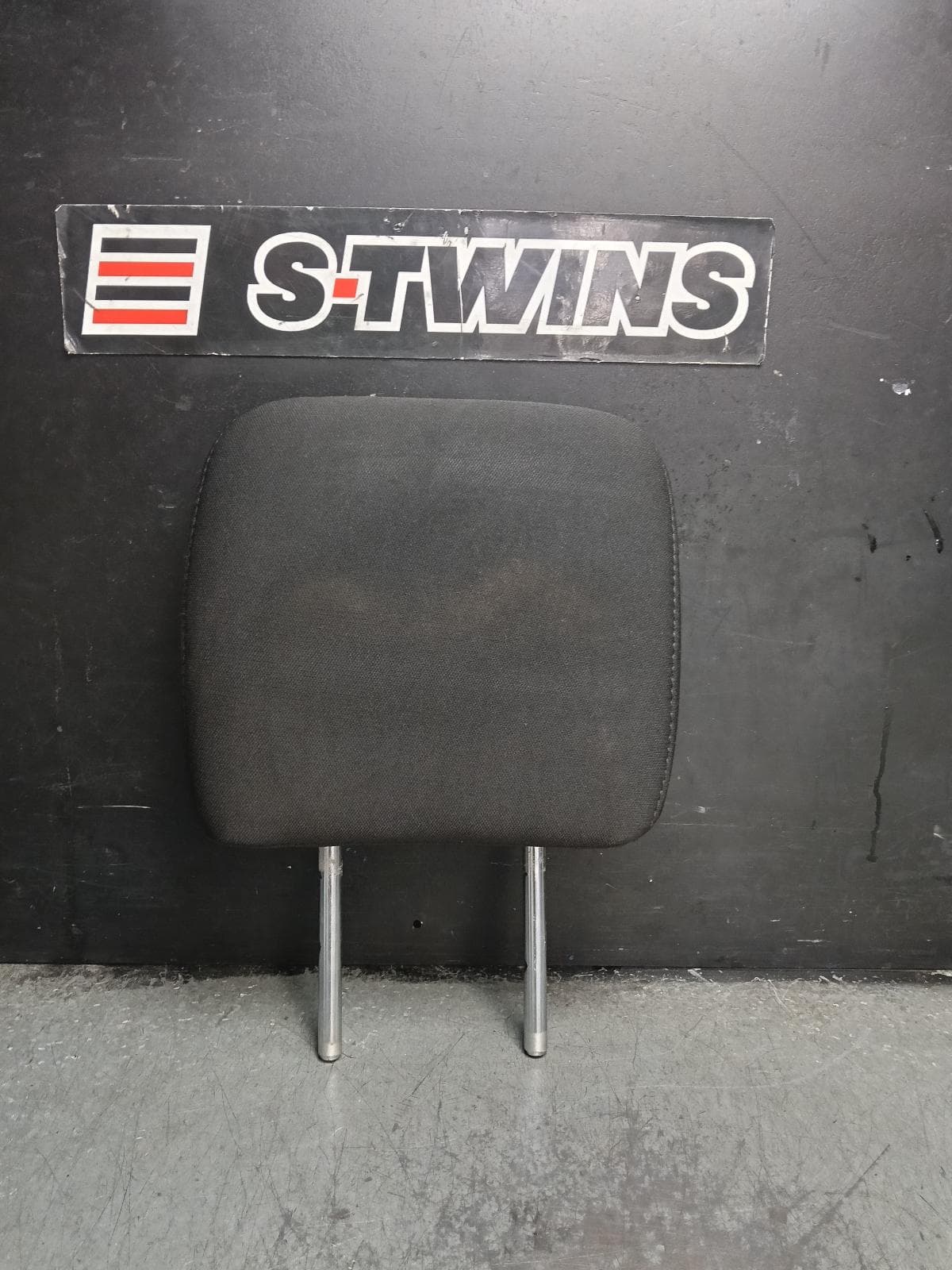 Used auto part listing image: 2021 RAM 1500 HEADREST LH REAR, CLOTH, GREY, DS, 11/17-12/23