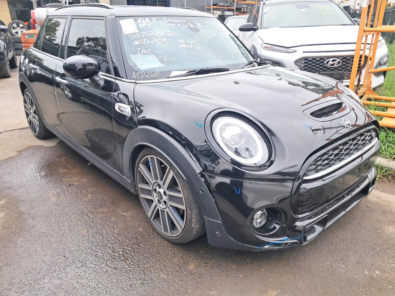 Used auto part listing image: 2021 MINI COOPER BONNET HINGE STRUT STRUT (LH & RH SIDE), F55/F56/F57, 04/14-01/24