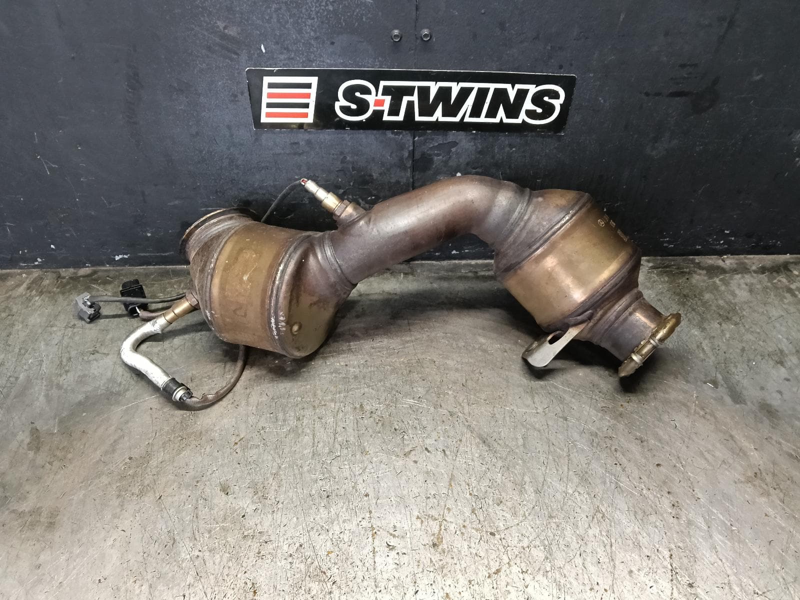 Used auto part listing image: 2017 MERCEDES C CLASS CATALYTIC CONVERTER DOWNPIPE-CAT TYPE, 2.0, PETROL, NON HYBRID/HYBRID, W205/S205/A205/C205, 06/14-07/23