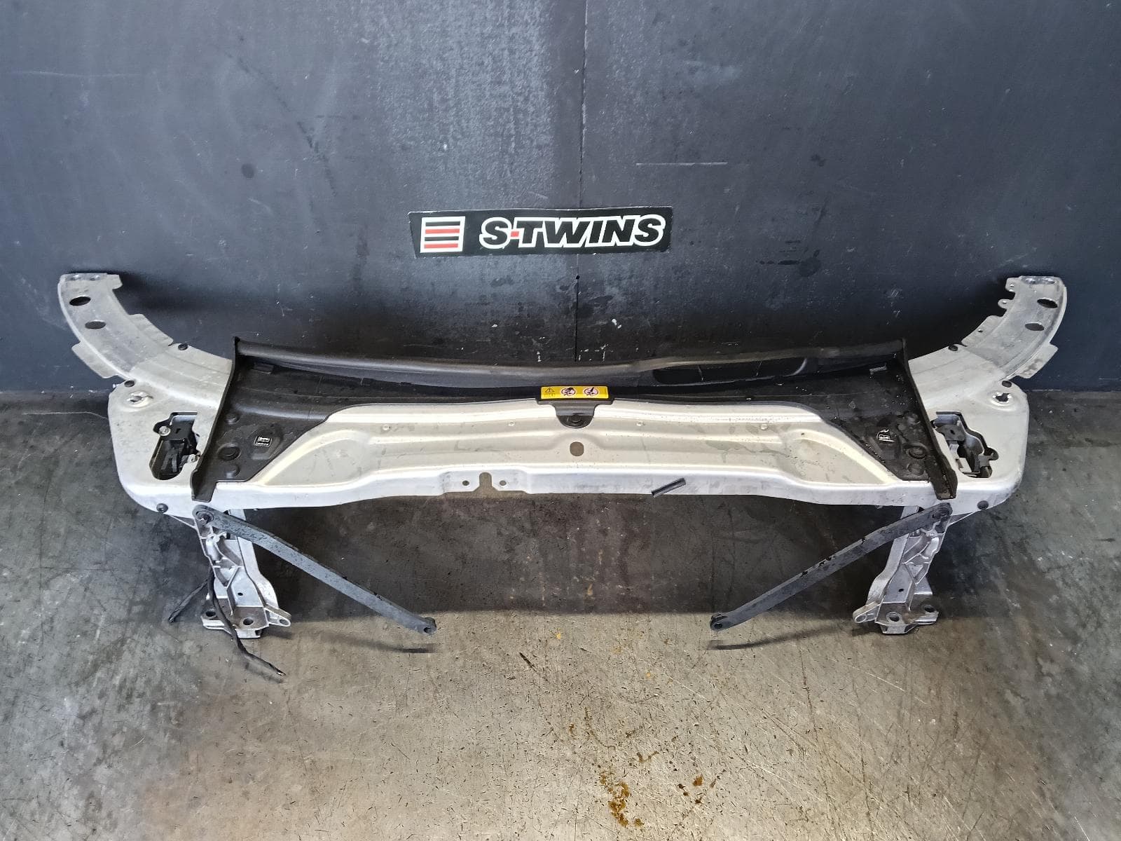 Used auto part listing image: 2017 MERCEDES C CLASS RADIATOR SUPPORT W205, SEDAN, NON AMG, 06/14-09/21