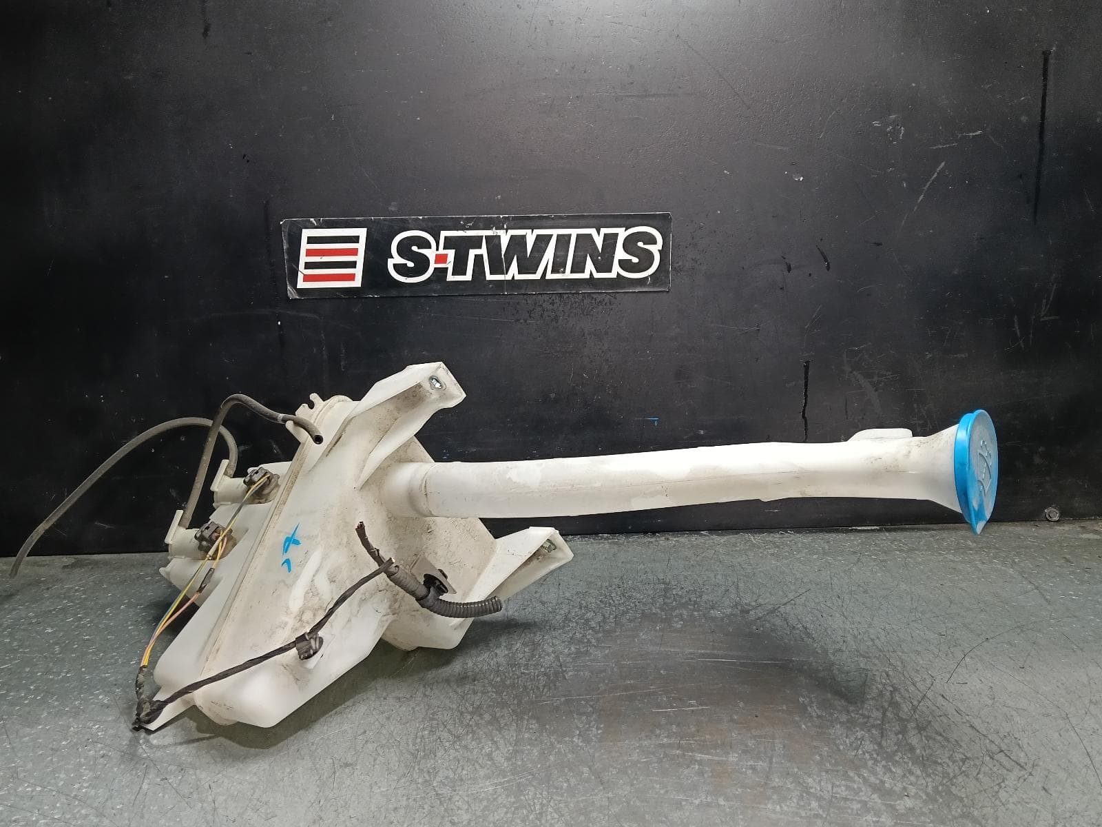 Used auto part listing image: 2022 SUZUKI VITARA WASHER BOTTLE VITARA, LY (VIN TSM), 06/15
