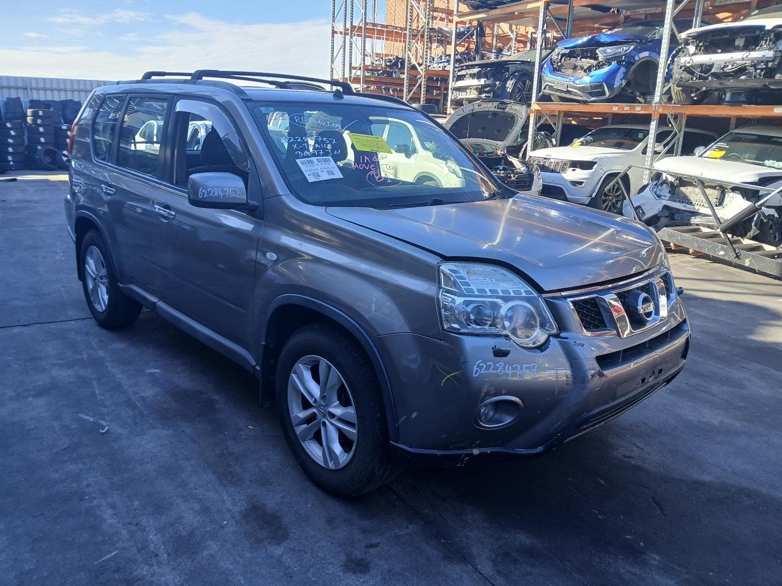 Used auto part listing image: 2013 NISSAN XTRAIL RIGHT FRONT WINDOW REG MOTOR T31, POWER, 10/07-12/13