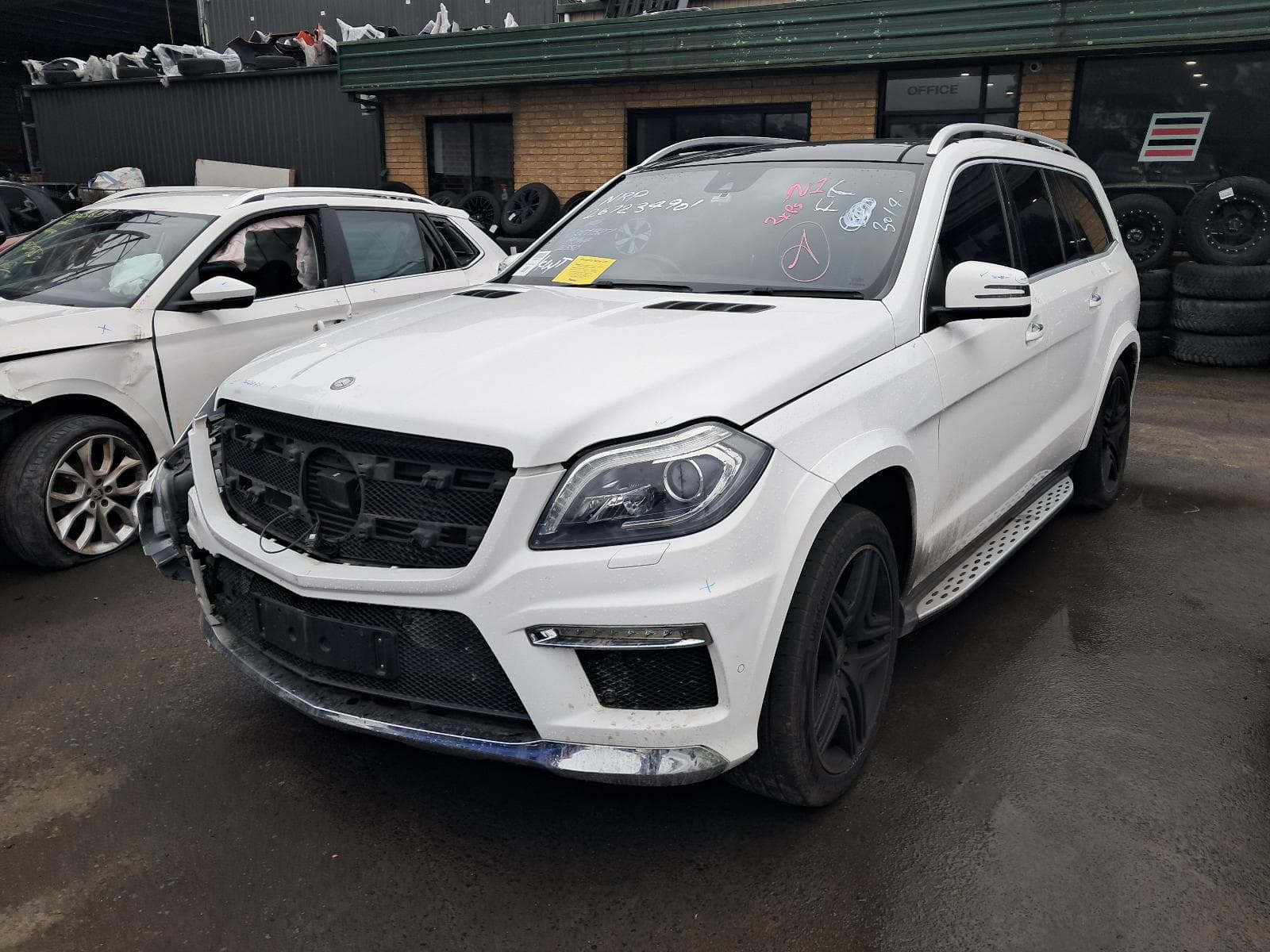 Used auto part listing image: 2015 MERCEDES GL CLASS LEFT DRIVESHAFT REAR, STANDARD TYPE, X166 12/12-12/15