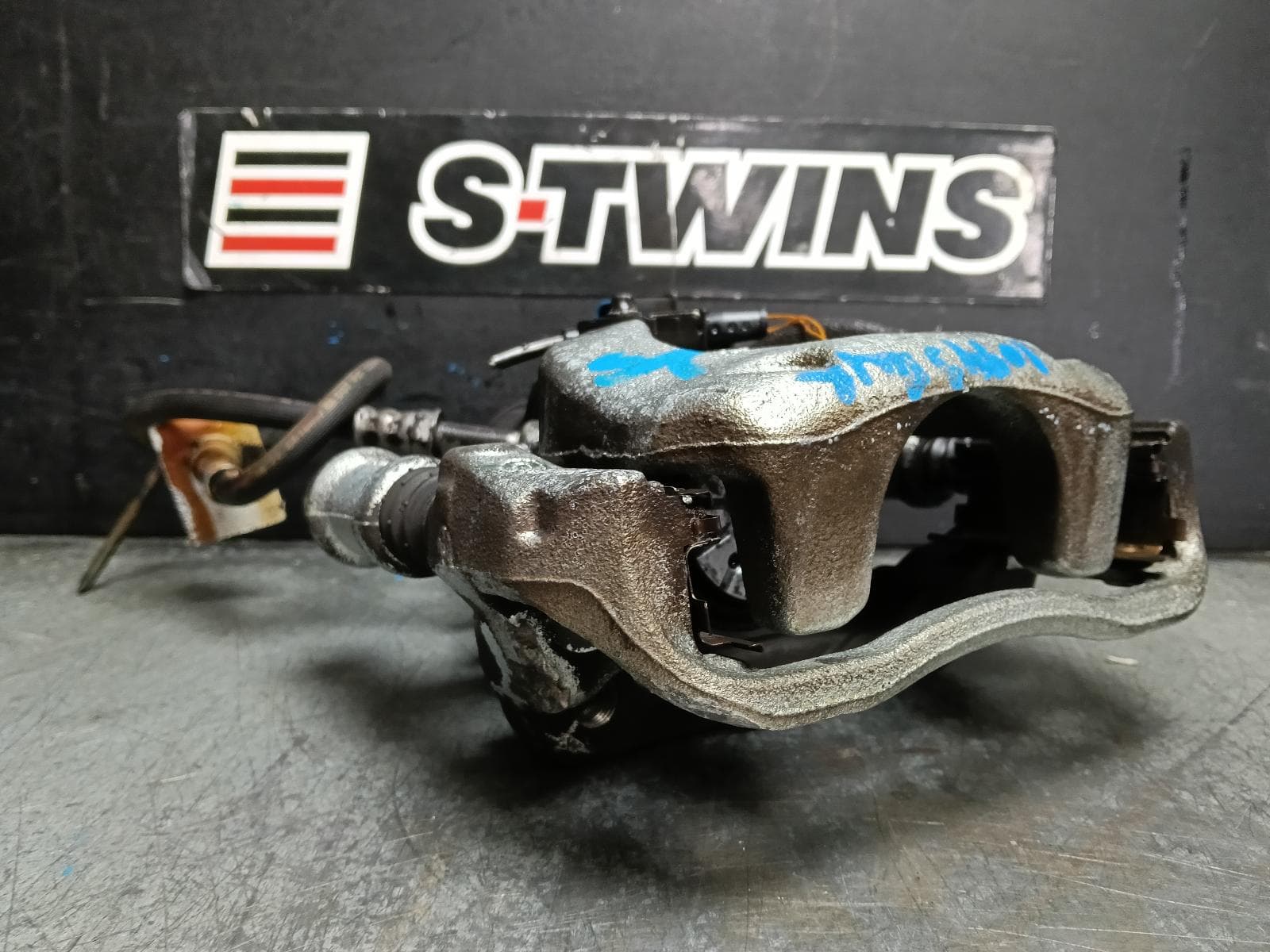 Used auto part listing image: 2023 MERCEDES SPRINTER CALIPER VS30, LH REAR, ELECTRIC BRAKE TYPE, RWD, NON EV, 05/18