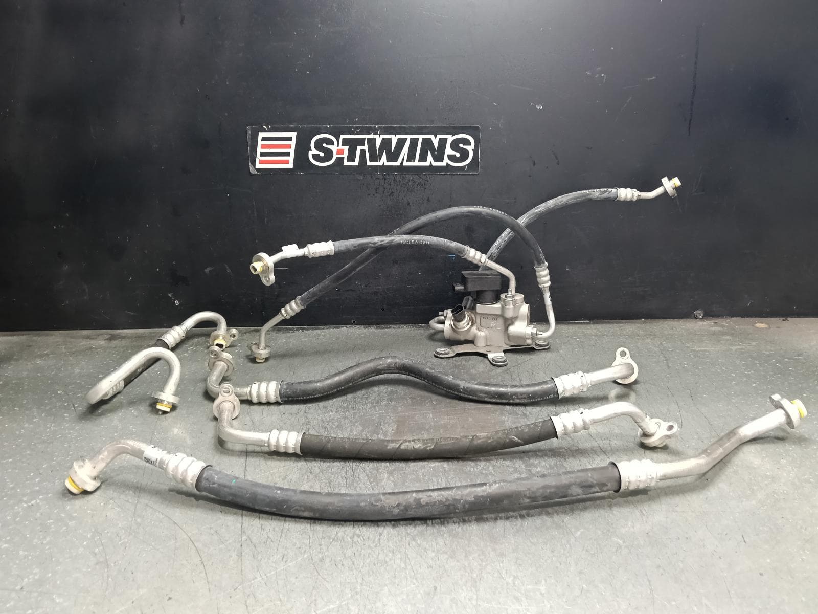 Used auto part listing image: 2024 POLESTAR 2 A C HOSES 534, 08/21