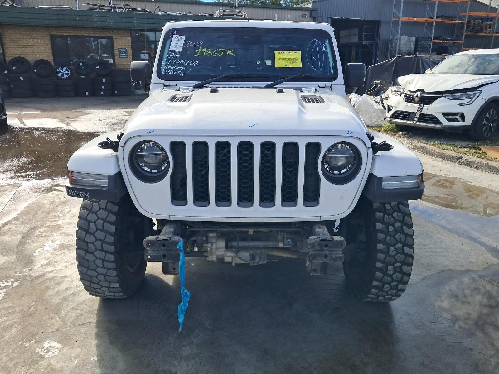 2021 JEEP GLADIATOR 11