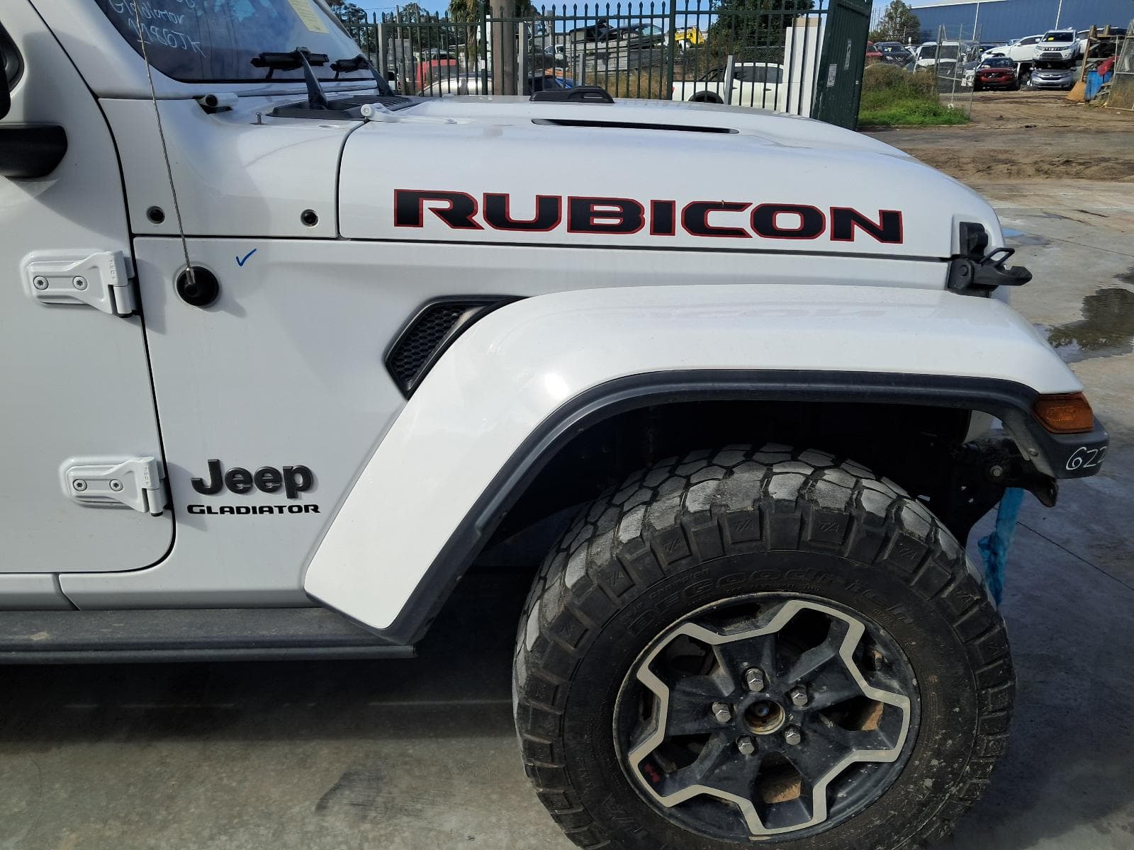 2021 JEEP GLADIATOR 13