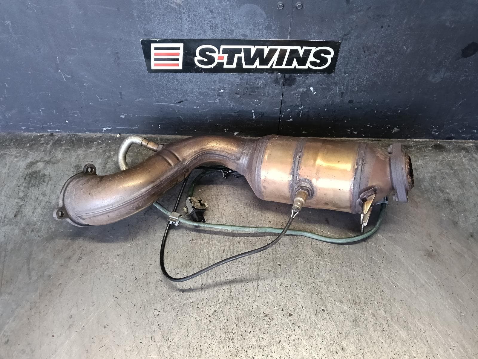 Used auto part listing image: 2011 MERCEDES C CLASS CATALYTIC CONVERTER DOWNPIPE-CAT TYPE, 1.8, PETROL, W204/C204, 12/09-01/15