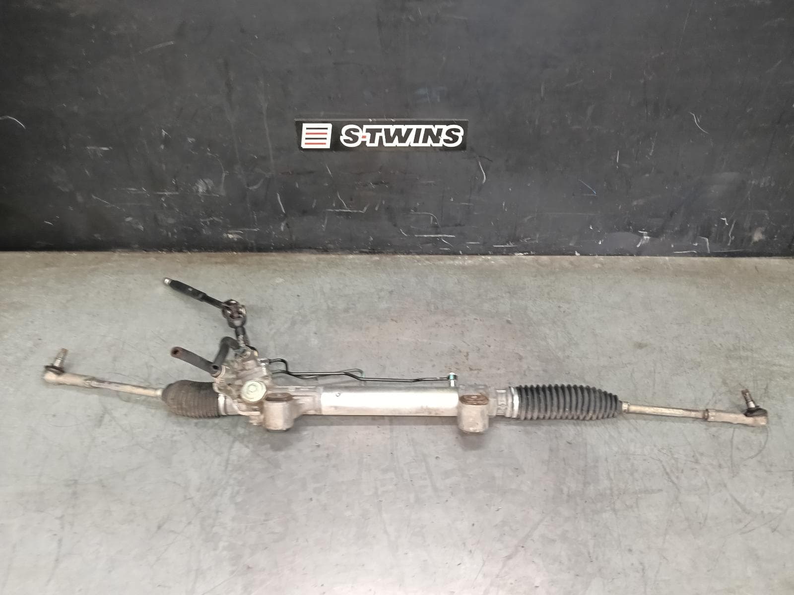 Used auto part listing image: 2021 TOYOTA HILUX STEERING BOX RACK 4WD, WORKMATE/SR/SR5/RUGGED X, 09/21-09/25