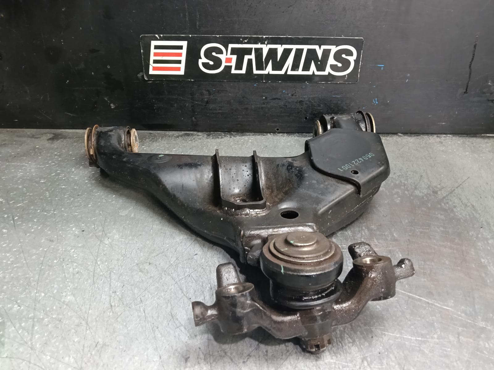Used auto part listing image: 2021 TOYOTA HILUX LEFT FRONT LOWER CONTROL ARM 2WD HI RIDE/4WD, 06/15-09/25