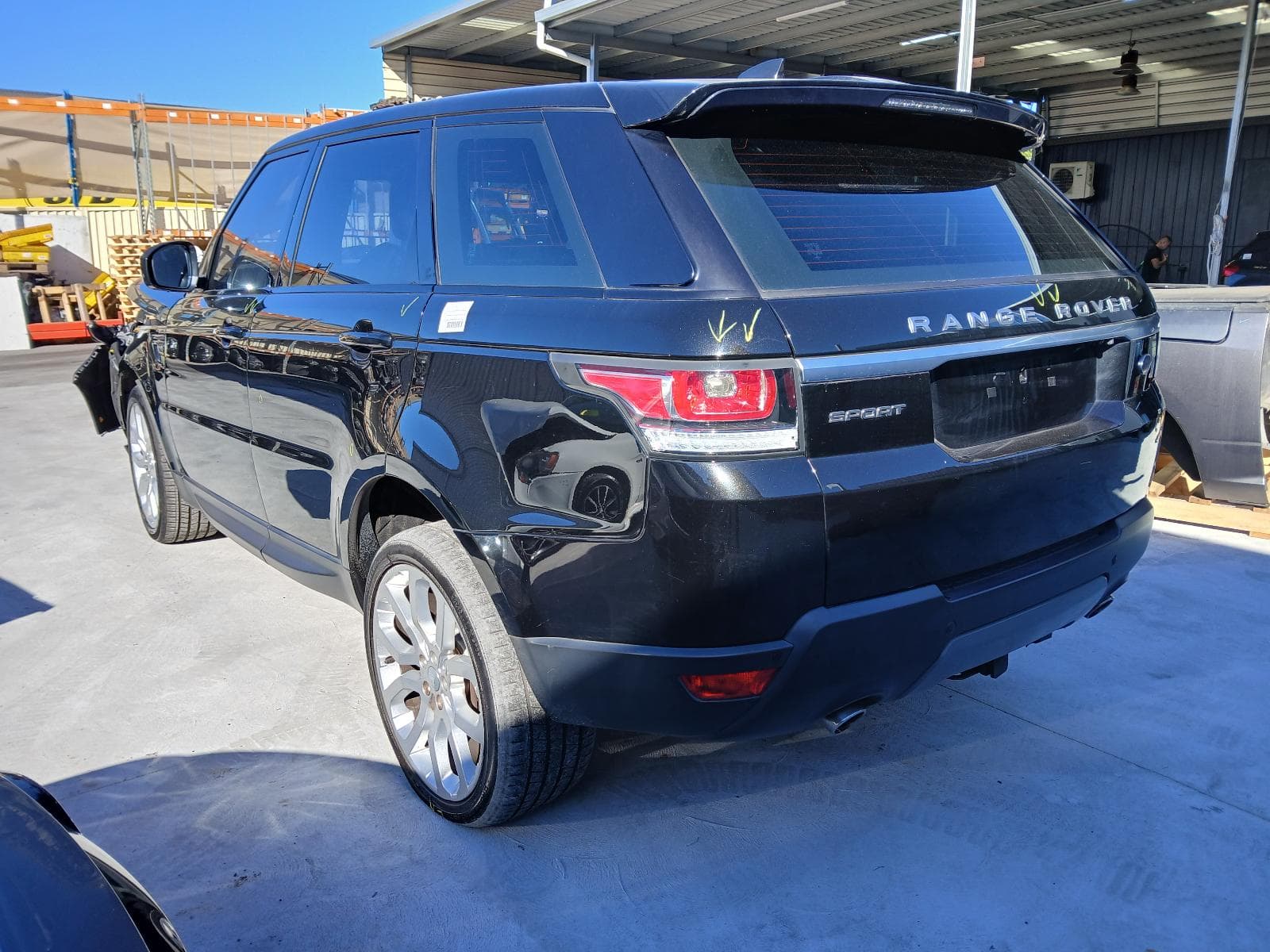 Featured wrecking vehicle: 2017 LAND ROVER RANGEROVER SPORT (stock 11200)